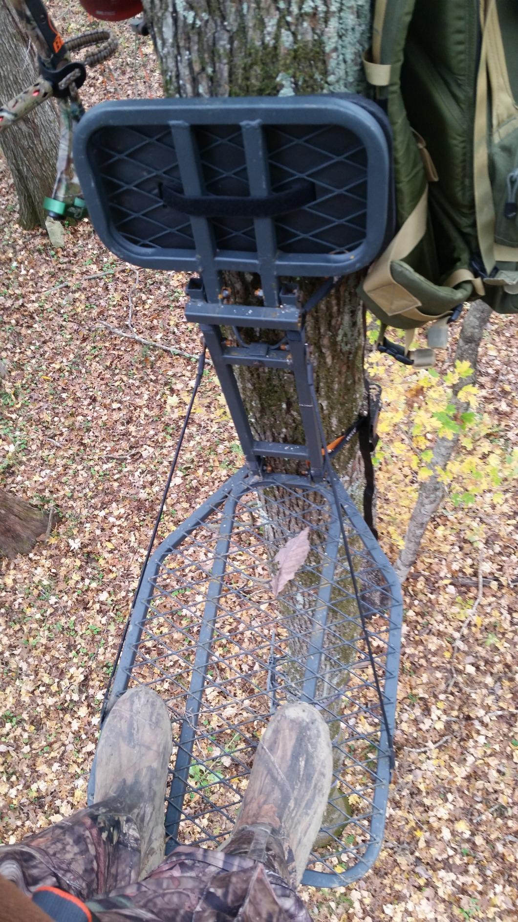 Guide Gear Hang On Tree Stand for Hunting with Seat and Foot Platform customer photo 2