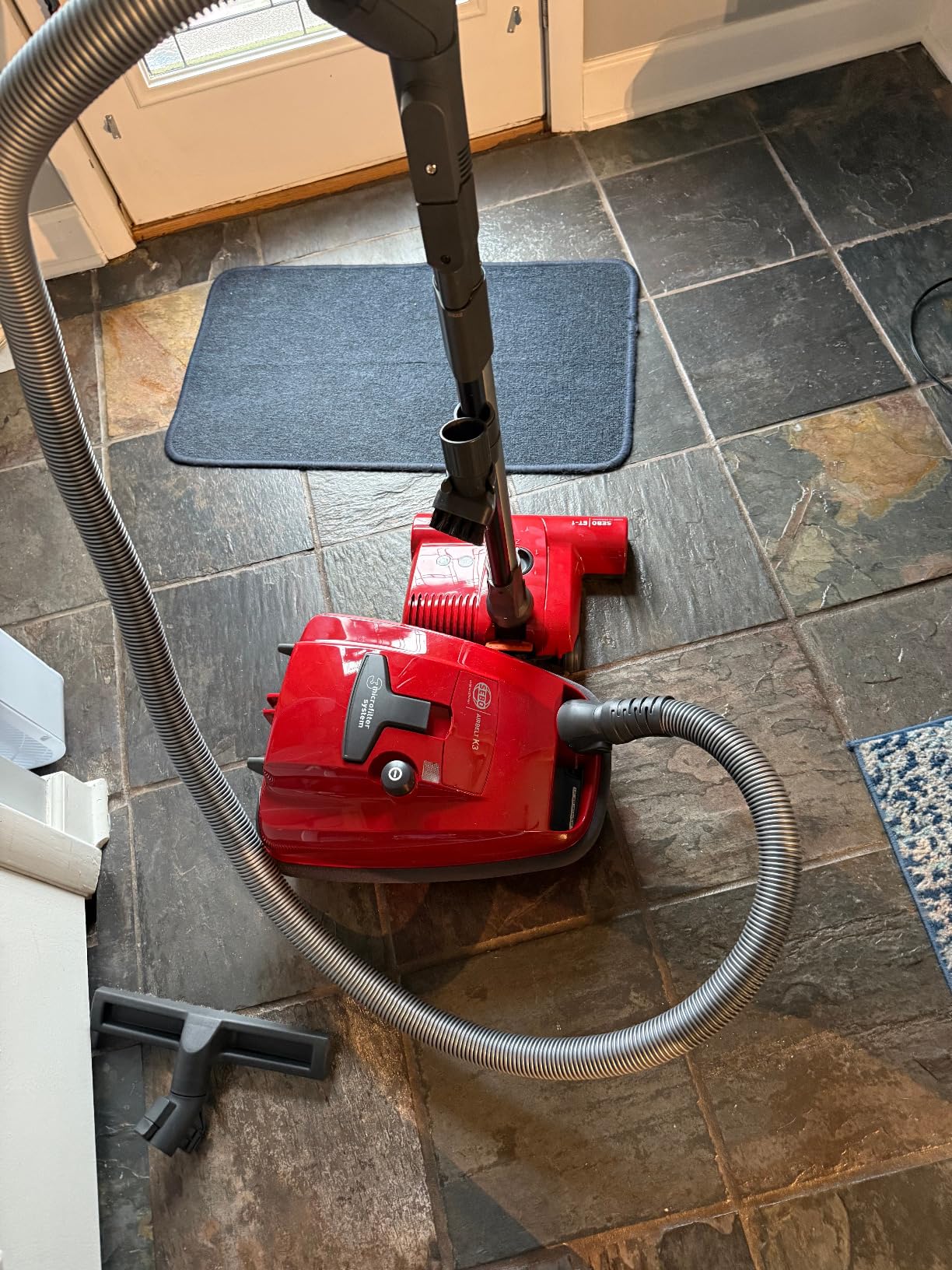 SEBO 9687AM AIRBELT K3 Premium Canister Vacuum Cleaner with 7-Year Motor Warranty, Comes with Powerful ET-1 Powerhead for Pets and Carpeting + Parquet Brush, 37-Foot Operating Radius, Made in Germany customer photo 1