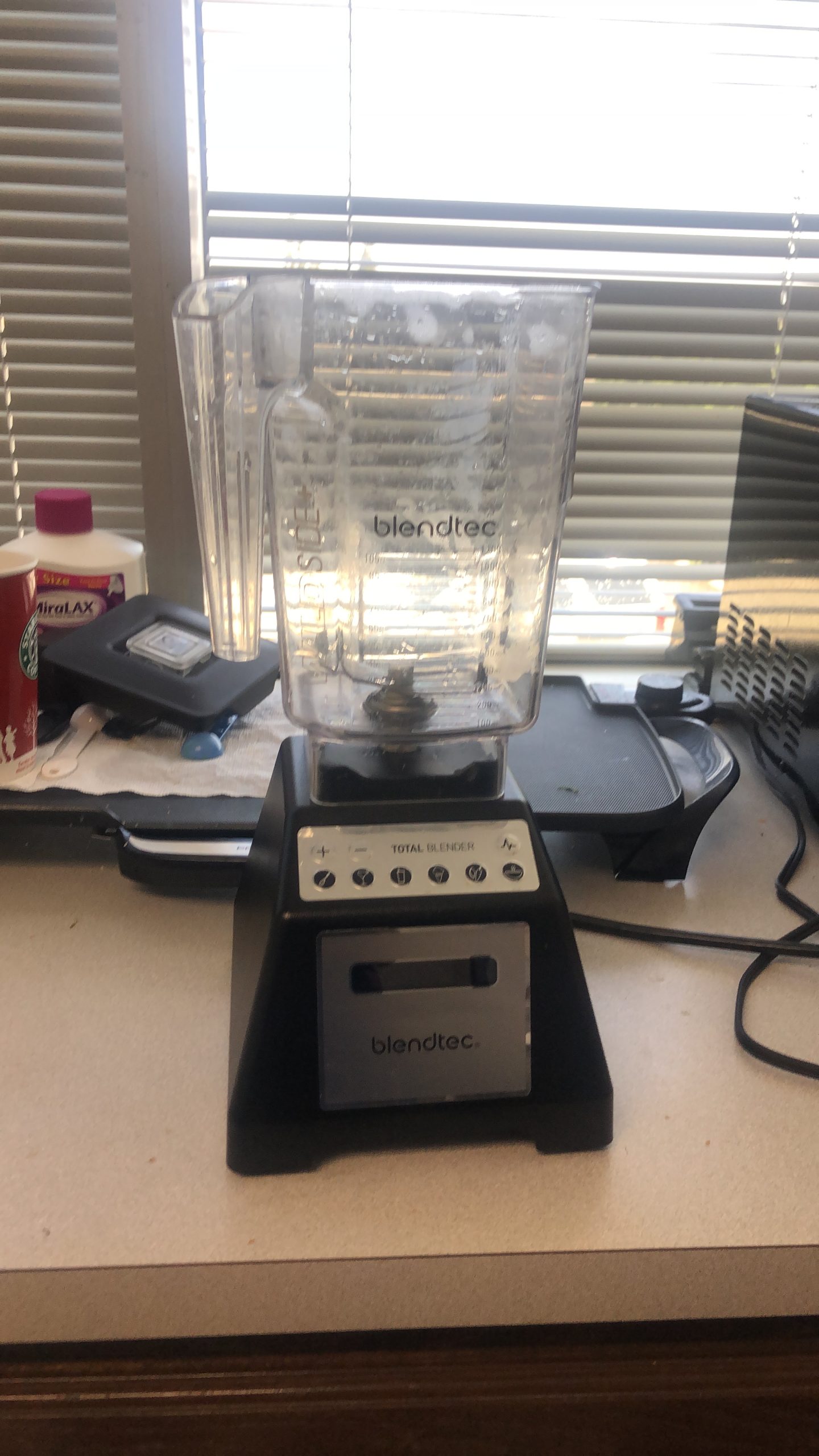 Blendtec Total Blender Classic (Black) & 90oz* WildSide+ Jar customer photo 2