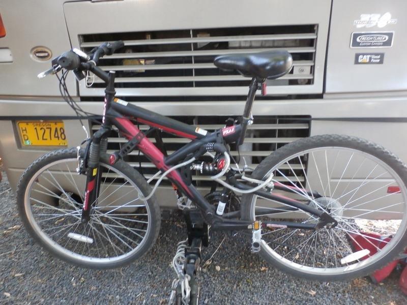 CURT 18013 Clamp-On Bike Rack customer photo 2