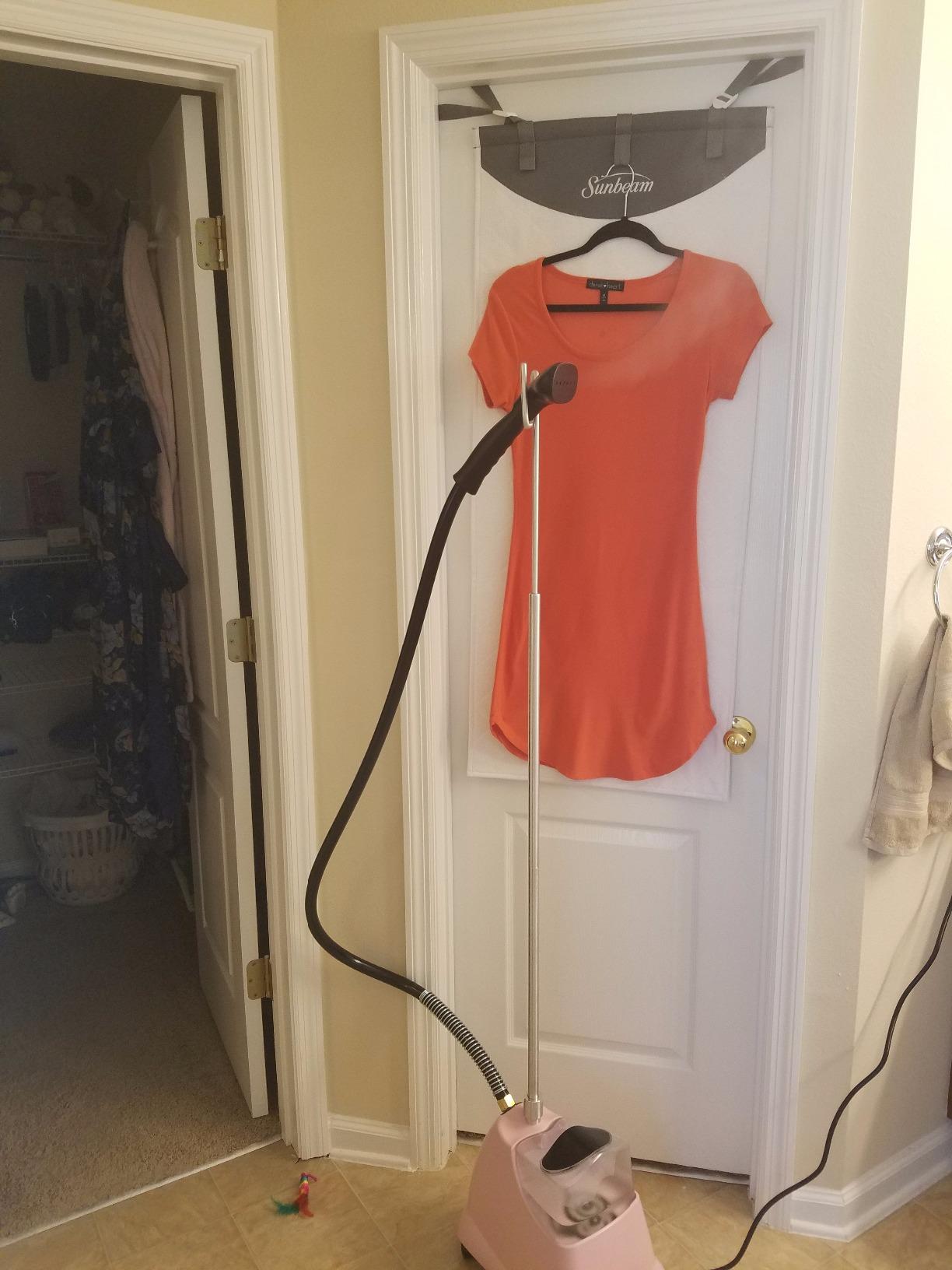 J-2000 Jiffy Garment Steamer with Plastic Steam Head (Pink Series), 120 Volt customer photo 2