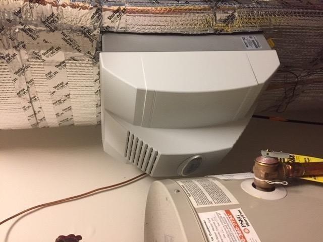 AprilAire 700M Whole-House Fan Powered Humidifier, Manual Control, Large Capacity, Up to 5,300 Sq. Ft., 18GPD, Gray customer photo 1