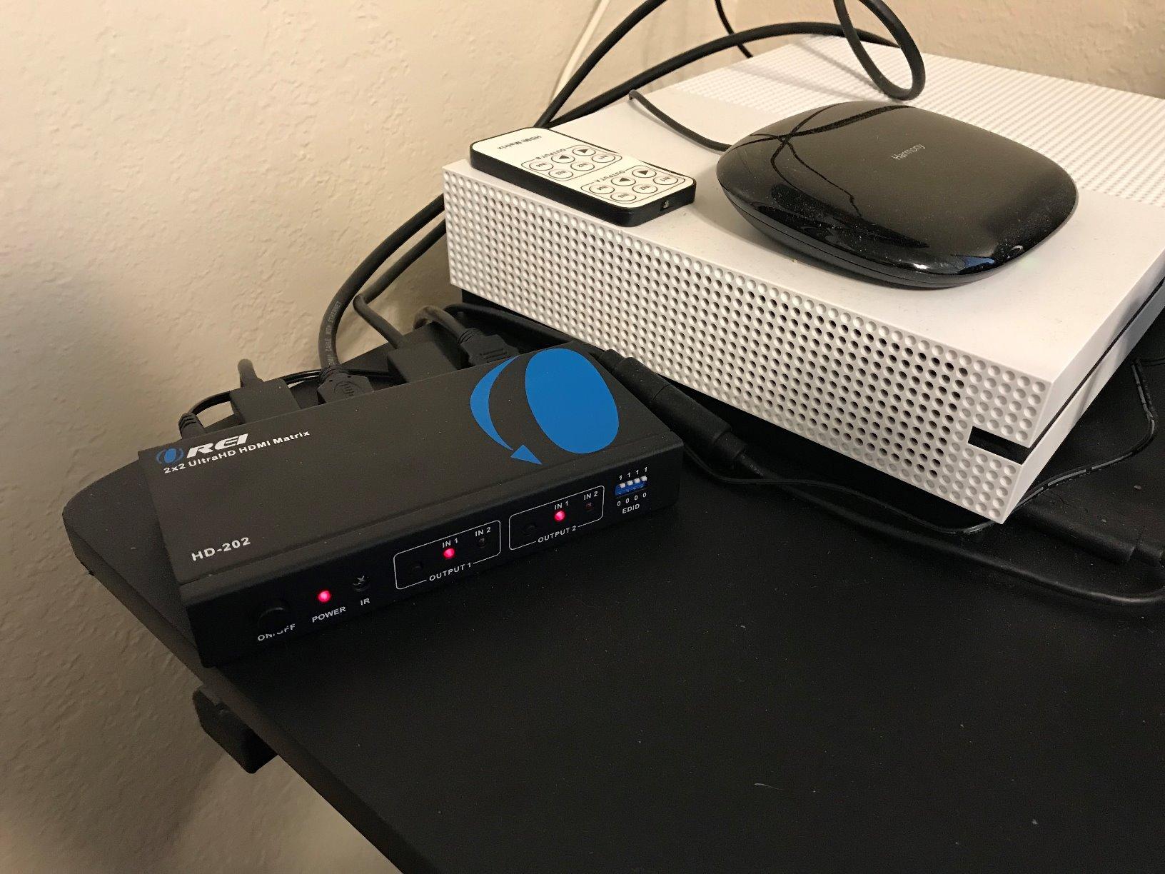 OREI 2x2 HDMI Matrix Switch 4K@60Hz with Audio Extraction, IR Remote, EDID customer photo 2