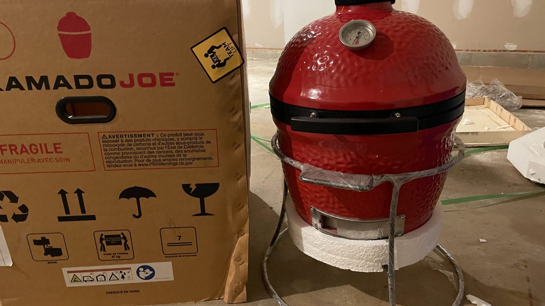 Joe Jr 13.5-inch Portable Ceramic Charcoal Grill with Grill Stand, Stainless Steel Cooking Grate, Heat Deflectors and Ash Tool in Red, Model KJ13RH customer photo 2