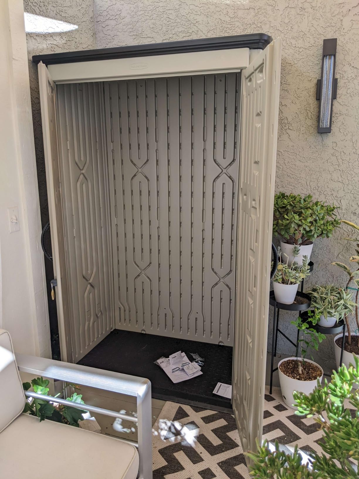 Rubbermaid Vertical Resin Outdoor Storage Shed With Floor (4 x 2.5 Ft) Weather Resistant Beige/Brown Organization for Home/Backyard/Pool Chemicals/Toys/Garden Tools/Porch/Patio Cushions customer photo 2