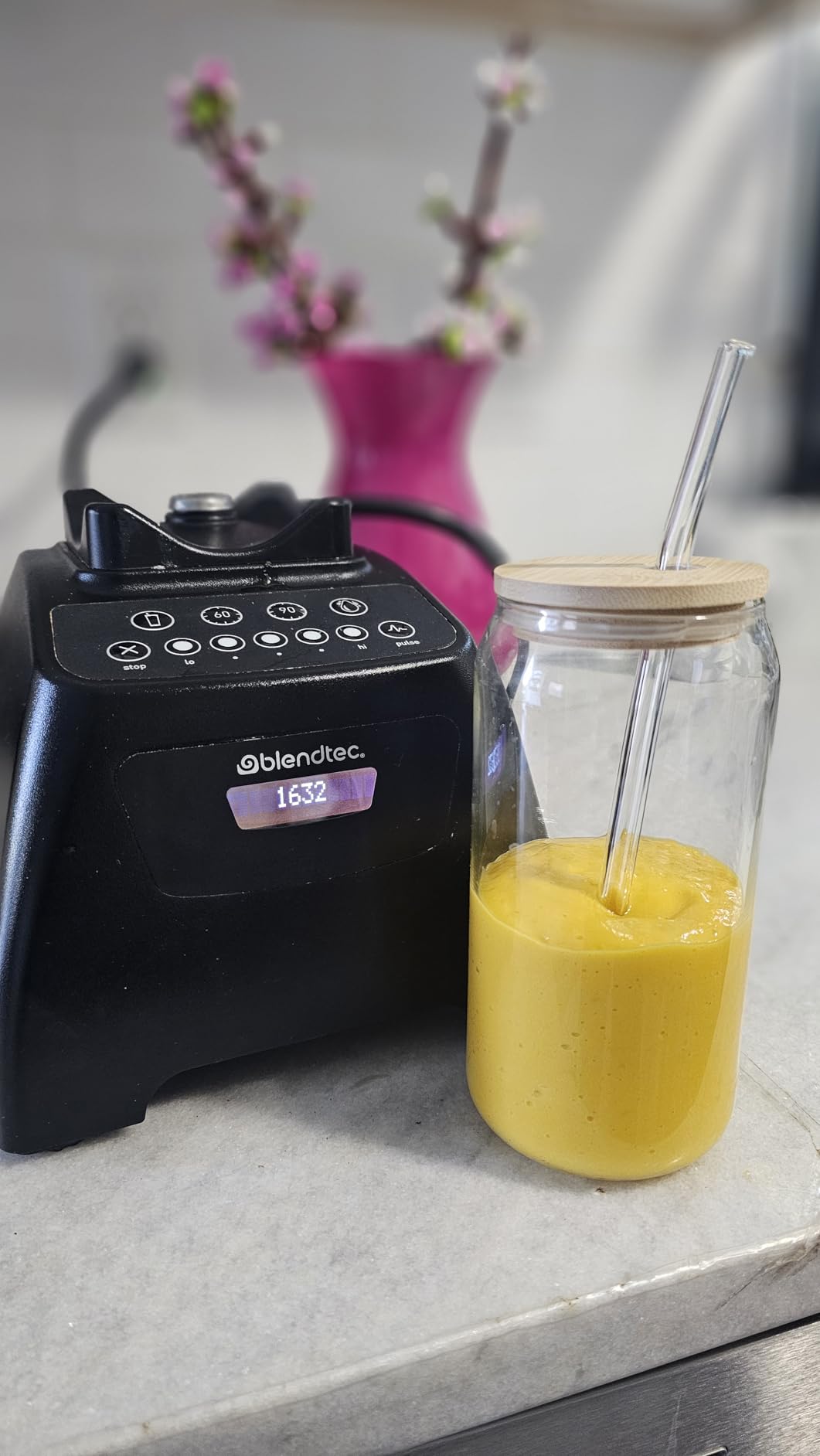 Blendtec Classic 575 Blender with WildSide+ Jar (90 oz) - Professional-Grade Power, Self-Cleaning, 4 Pre-programmed Cycles, 5-Speeds, Black customer photo 1