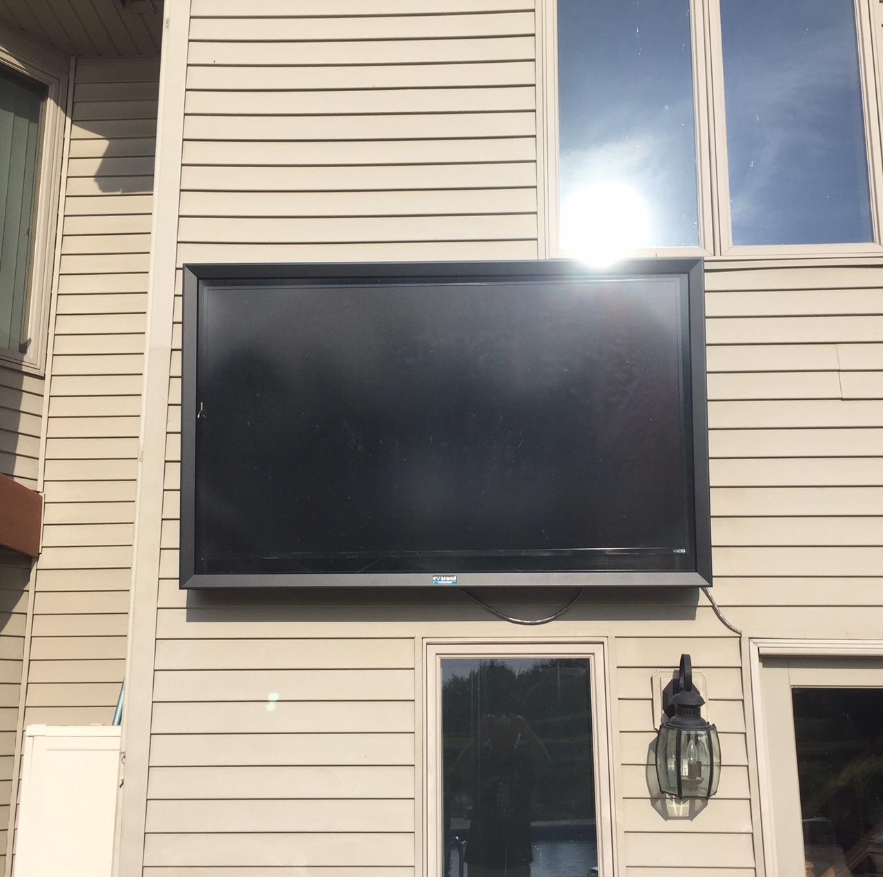 PRO 75-86 Inch Outdoor TV Enclosure Anti-Glare - Weatherproof | Made in the USA | 5-Year Warranty | Waterproof | Anti-Theft | Shatterproof | Cooling Fans | Lockable | Industrial | Metal customer photo 1