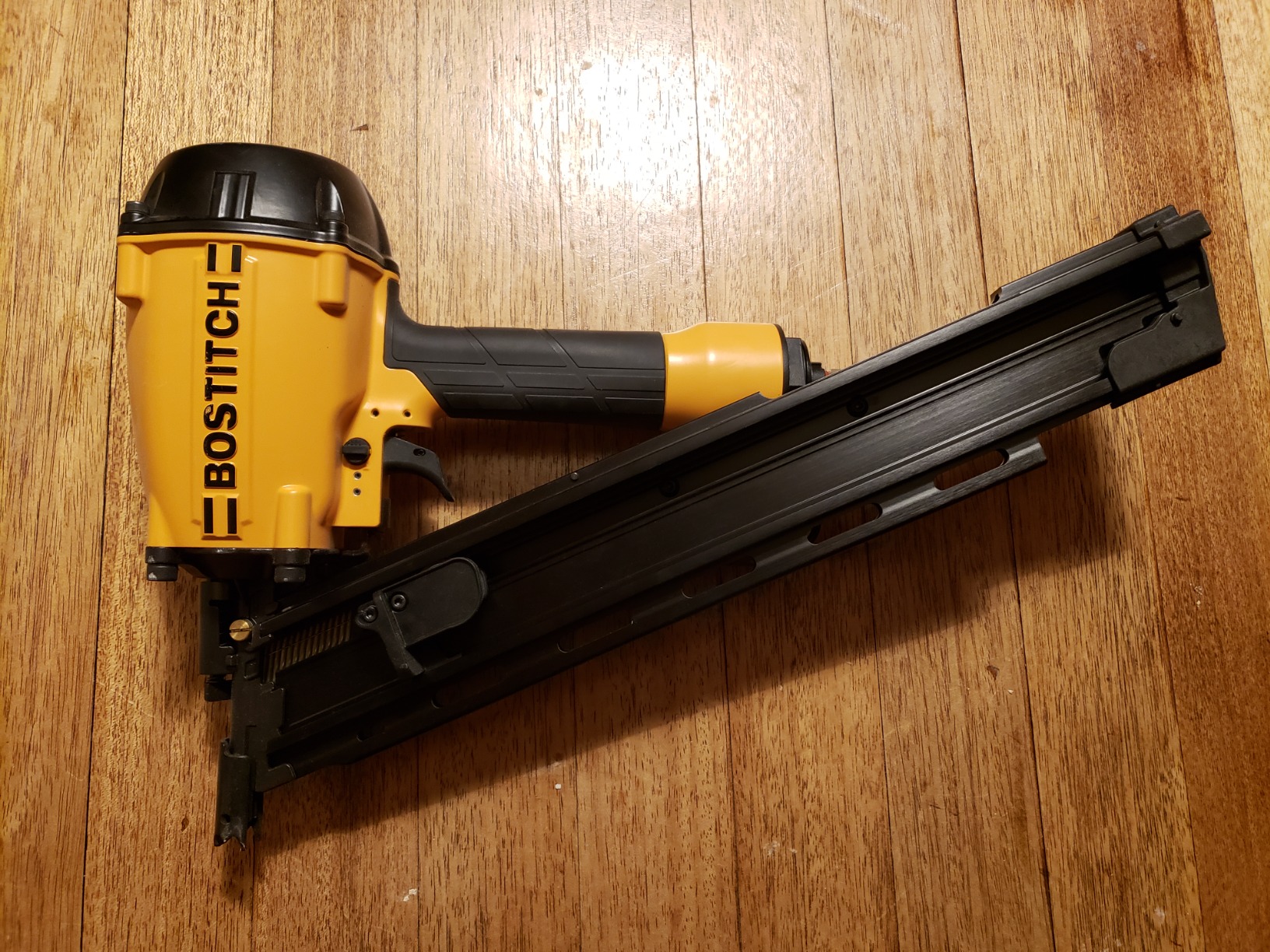 Bostitch 28 Degree Wire Weld Framing Nailer customer photo 1