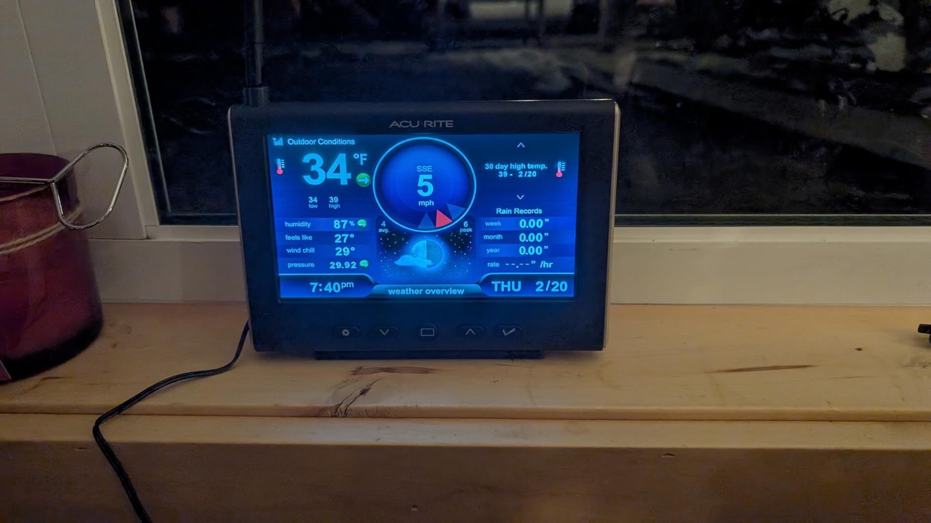 AcuRite Iris Weather Station with Rain Gauge and Wind Speed/Direction, Indoor Outdoor Thermometer with HD Display and Built-In Barometer (01535M) customer photo 2