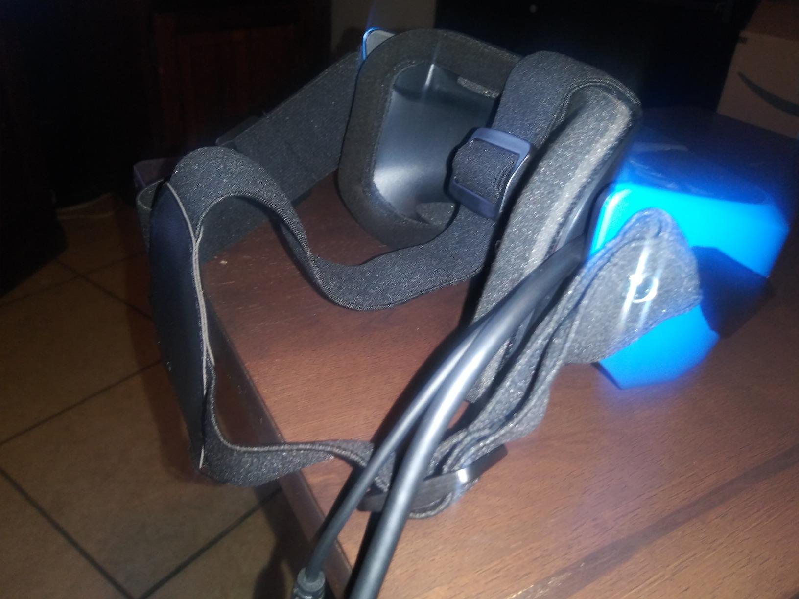 Acer (AH101-D8EY) Windows Mixed Reality Headset Model VD.R05AP.002 customer photo 2