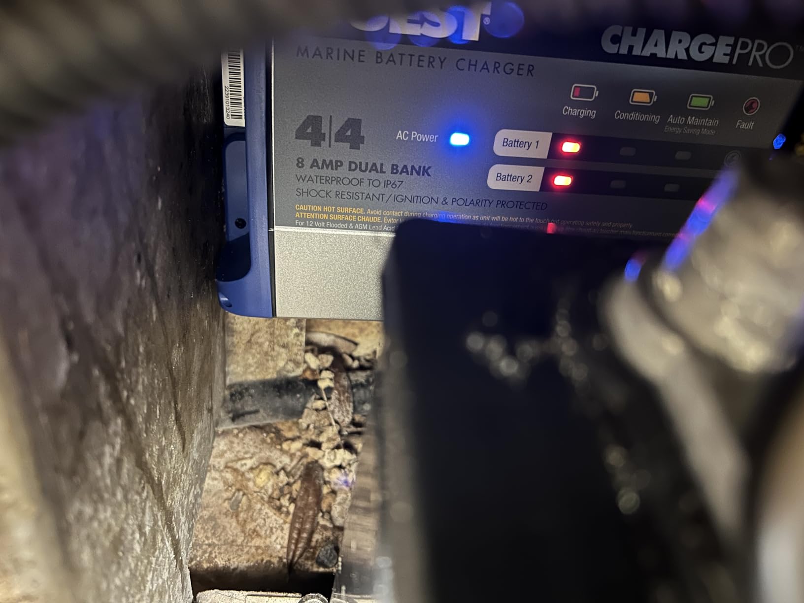 Guest 2707A On-Board Battery Charger 8A / 12V, 2 Bank, 120V Input customer photo 1