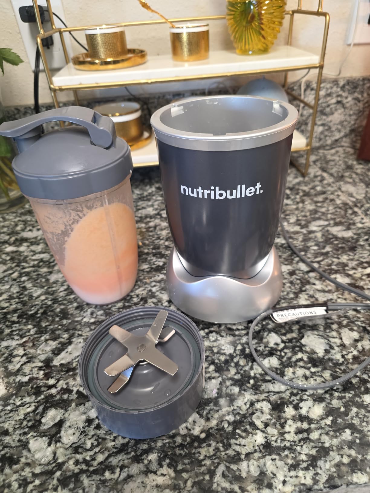 Nutribullet Personal Blender, Shakes, Smoothies, Food Prep, and Frozen Blending, 24 Ounces, 600 Watt, Dark Gray, NBR-0601WM customer photo 1
