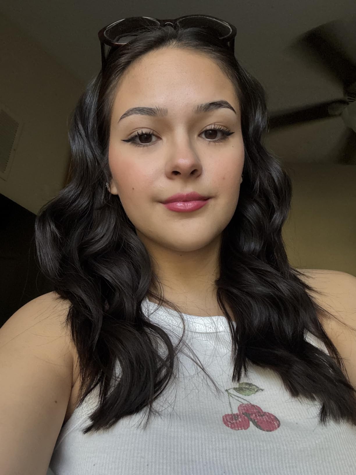 Conair Double Ceramic 1-In. Clamp-Free Curling Wand | Clamp-free Double 1-in. Ceramic Wand Styles Crease-Free Beachy Waves on Short to Long Hair, White/Rose Gold, CD705L customer photo 2