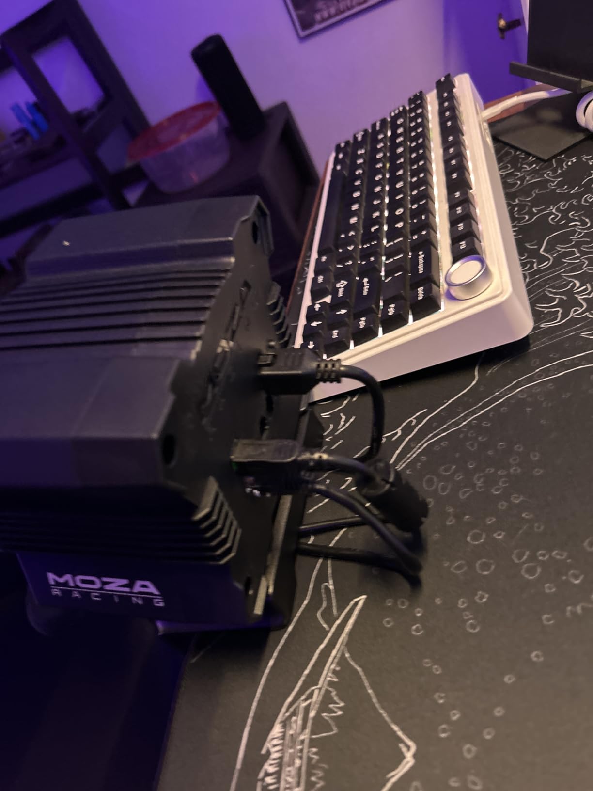 MOZA R5 All-in-One PC Gaming Racing Simulator: 5.5Nm Direct Drive Wheel Base, 11-inch Racing Wheel, Anti-Slip Pedals and a Desk Clamp, Cloud-based App Control customer photo 2