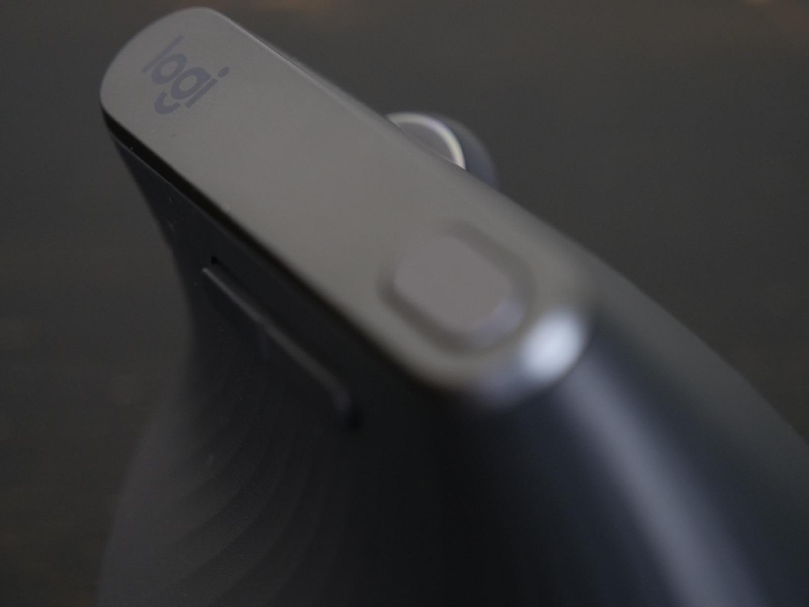 Logitech MX Vertical Advanced Ergonomic Wireless Mouse customer photo 2