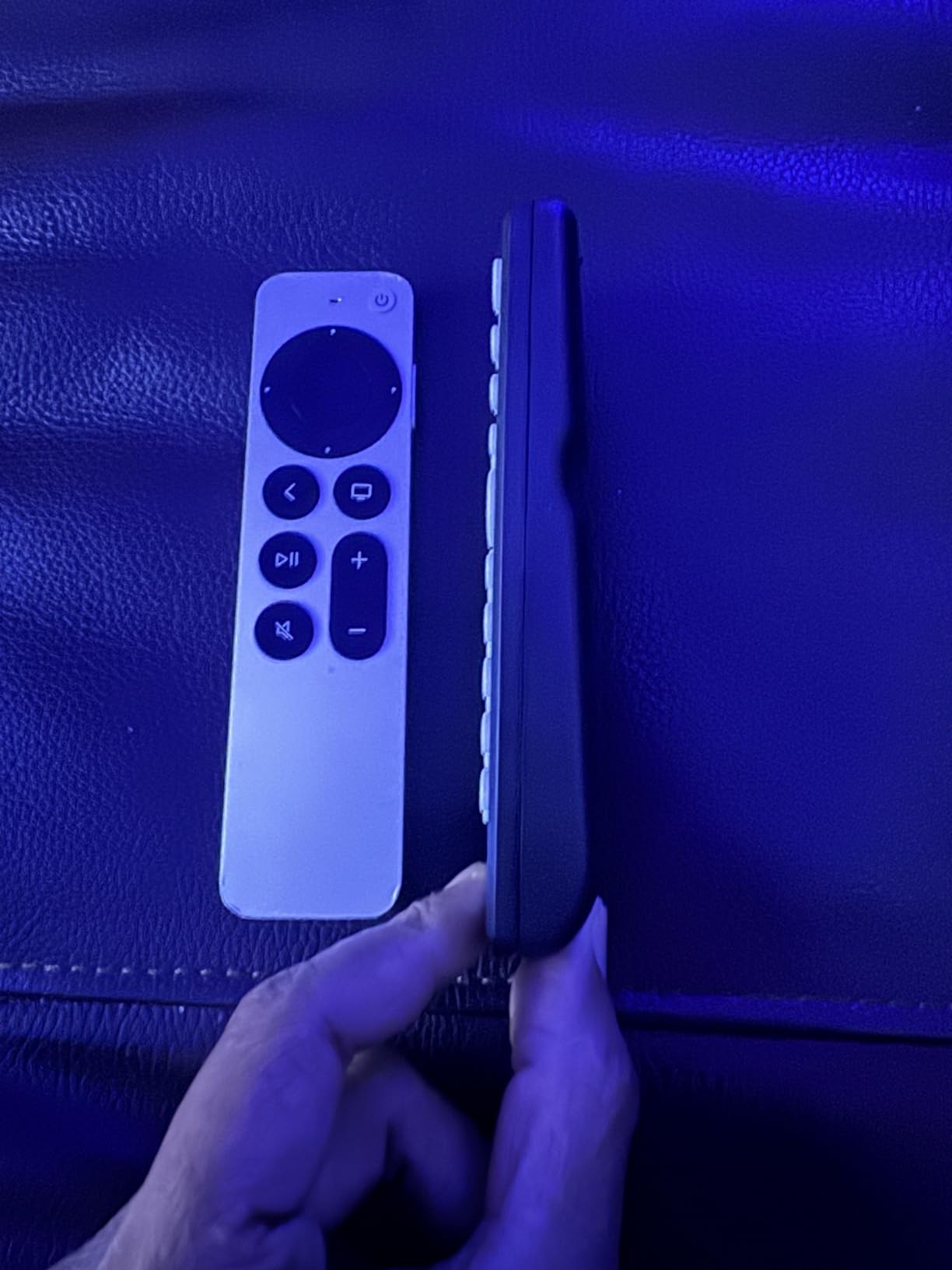 GE Universal Remote Control for Samsung, Vizio, LG, Sony, Sharp, Roku, Apple TV, TCL, Panasonic, Smart TVs, Streaming Players, Blu-ray, DVD, 4-Device, Black, 34708 customer photo 2
