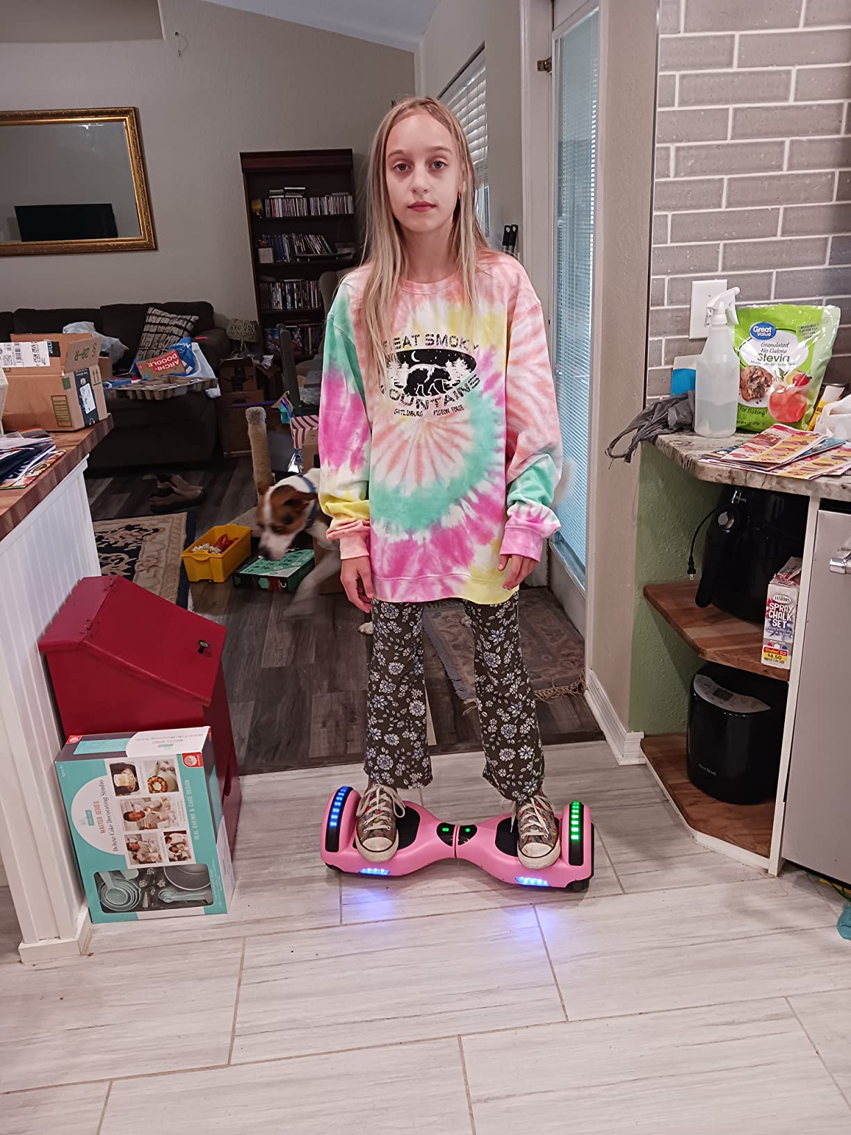 FLYING-ANT Hoverboard, 6.5 Inch Self Balancing Hoverboards with Bluetooth and Flashing LED Lights, Hover Board for Kids Teenagers customer photo 1