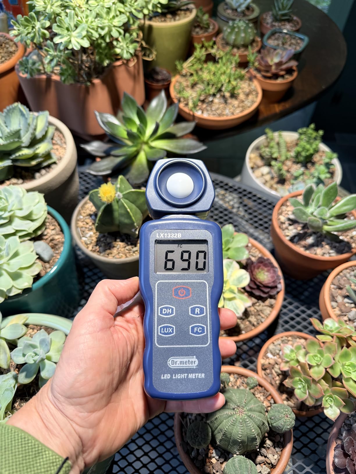 Dr.meter LED Light Meter Illuminance Meter with 0-200,000 Lux Ranges | Professional Digital Illuminance Light Tester with 0-200,000 Measuring Ranges and 270 Degree Rotatable Detector customer photo 1