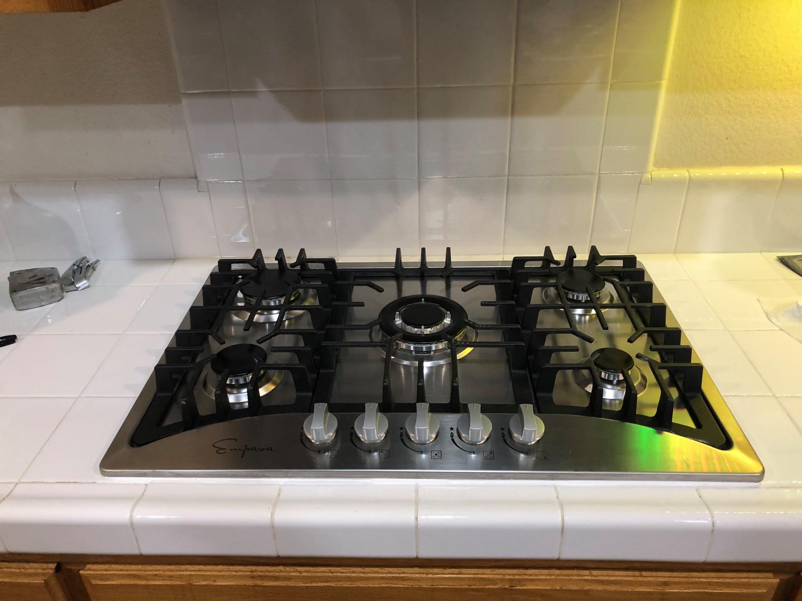 30 Inch Gas Cooktop with 5 World Class Made in Italy SABAF Burners, LPG/NG Convertible, Ideal RV Top Stoves for Kitchen, Stainless Steel customer photo 2