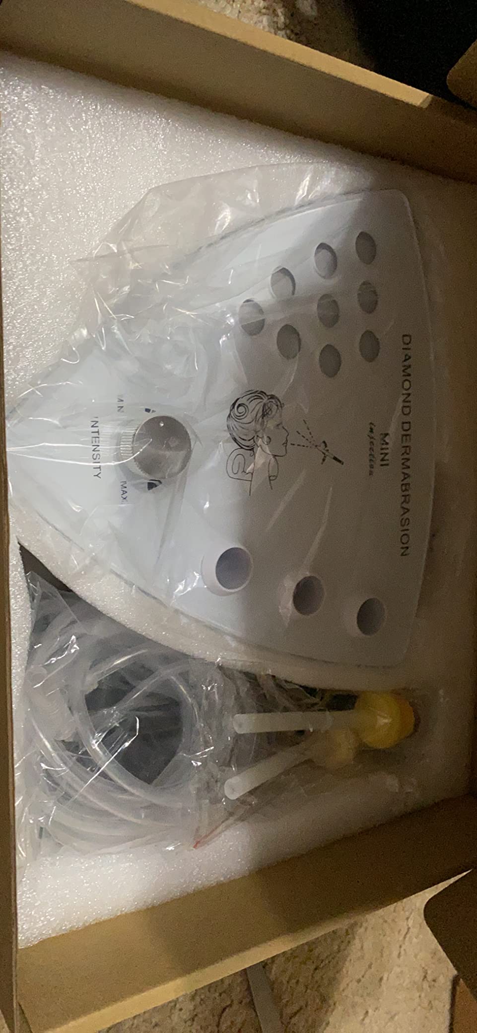 Diamond Microdermabrasion Machine with Spray Gun, Yofuly 65-68cmHg Suction Power Professional Diamond Facial Machine Water Spray Exfoliation Dermabrasion Machine for Home Use Skin Care customer photo 2