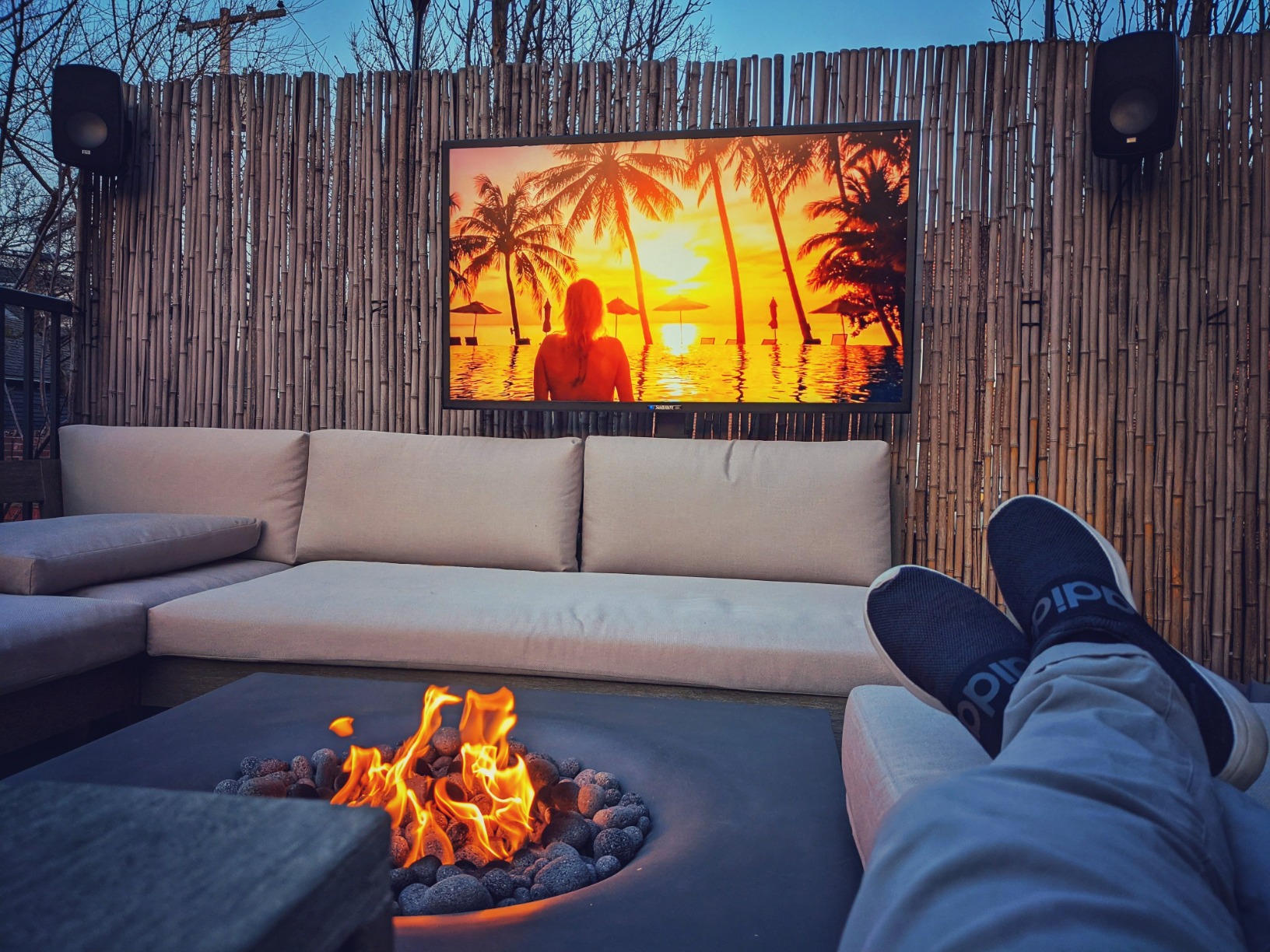 SunBrite 55-Inch Outdoor Television 4K with HDR - Signature 2 Series - for Partial Sun SB-S2-55-4K-BL (55-inch, Black) customer photo 1