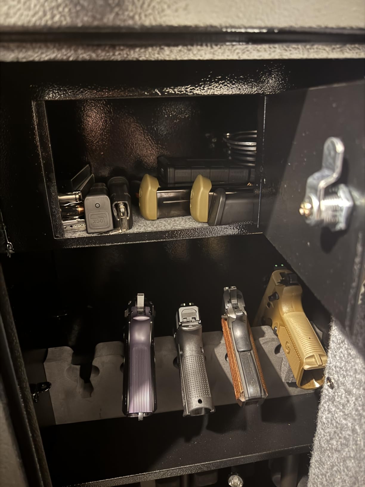 Large Rifle Safe, Long Gun Safe for Rifle Shotgun for Home, Quick Access 5-6 Gun Storage Cabinet with a Handgun Lock Box and a Removable Shelf, Silent Mode customer photo 1