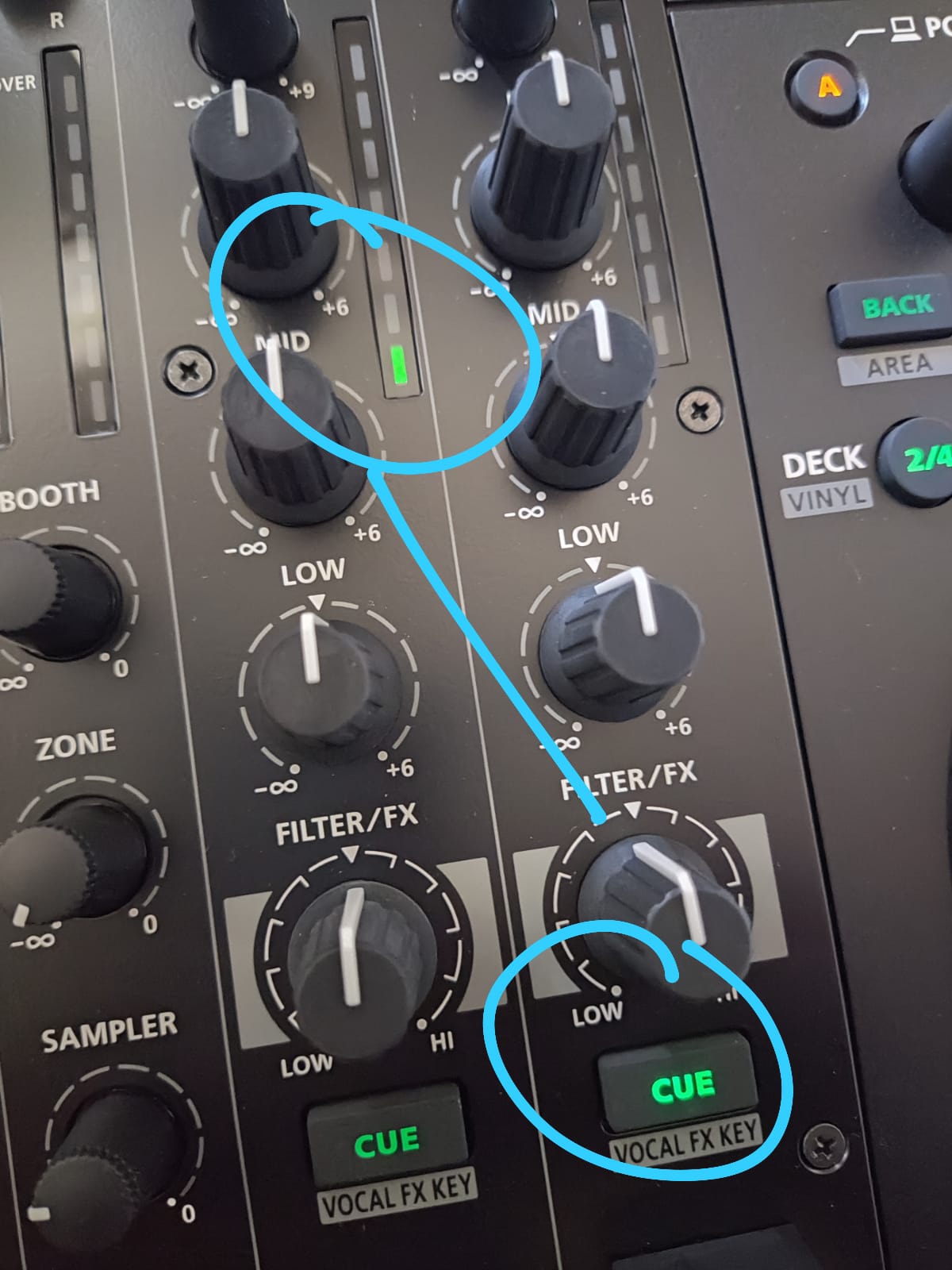 Roland DJ-707M DJ Controller for live streamers and content creators | 4-channel Serato DJ controller with dual USB and feedback suppression for mixing, performance and loudspeaker management customer photo 2