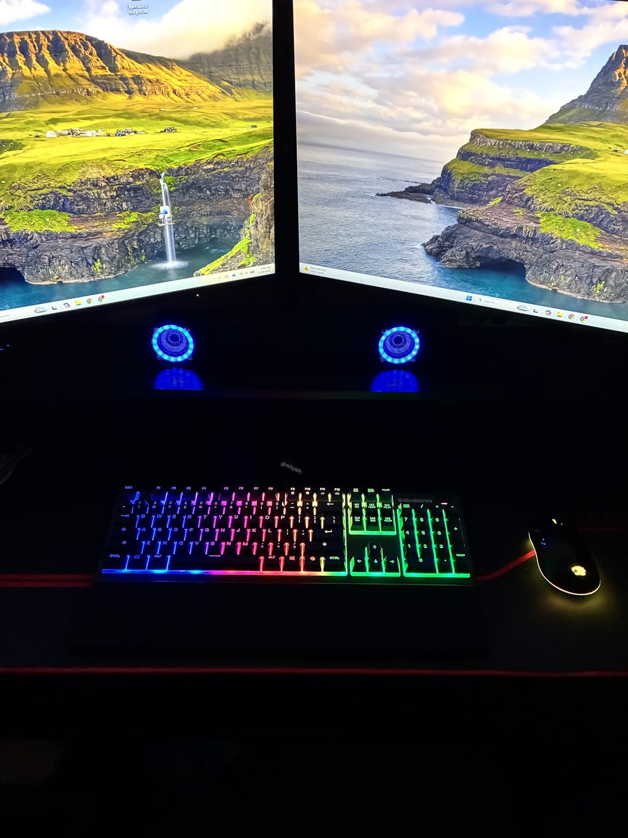 SteelSeries Apex 3 RGB Gaming Keyboard - 10-Zone RGB Illumination - IP32 Water Resistant - Premium Magnetic Wrist Rest (Whisper Quiet Gaming Switch) customer photo 2