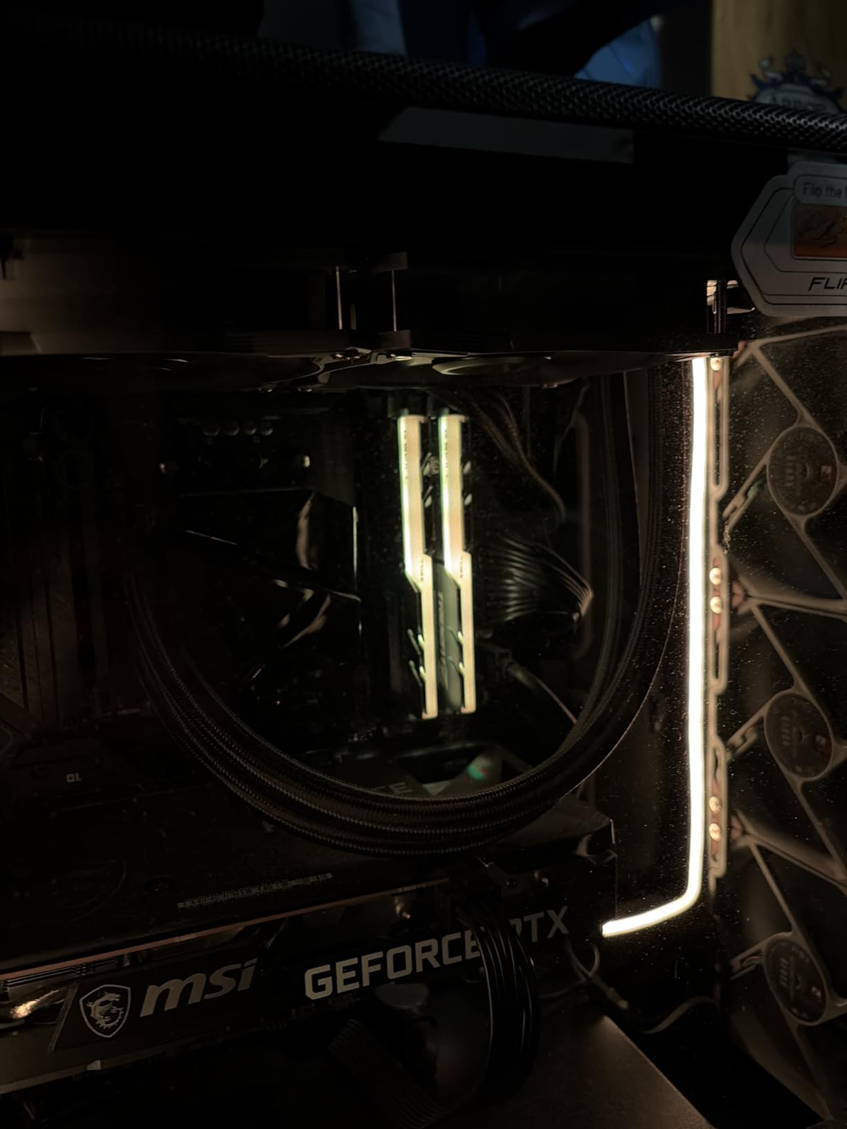 G.SKILL Trident Z RGB Series DDR4 RAM (XMP) 32GB (2x16GB) 3600MT/s CL18-22-22-42 1.35V Intel AMD Desktop Computer Memory U-DIMM (F4-3600C18D-32GTZR) customer photo 1