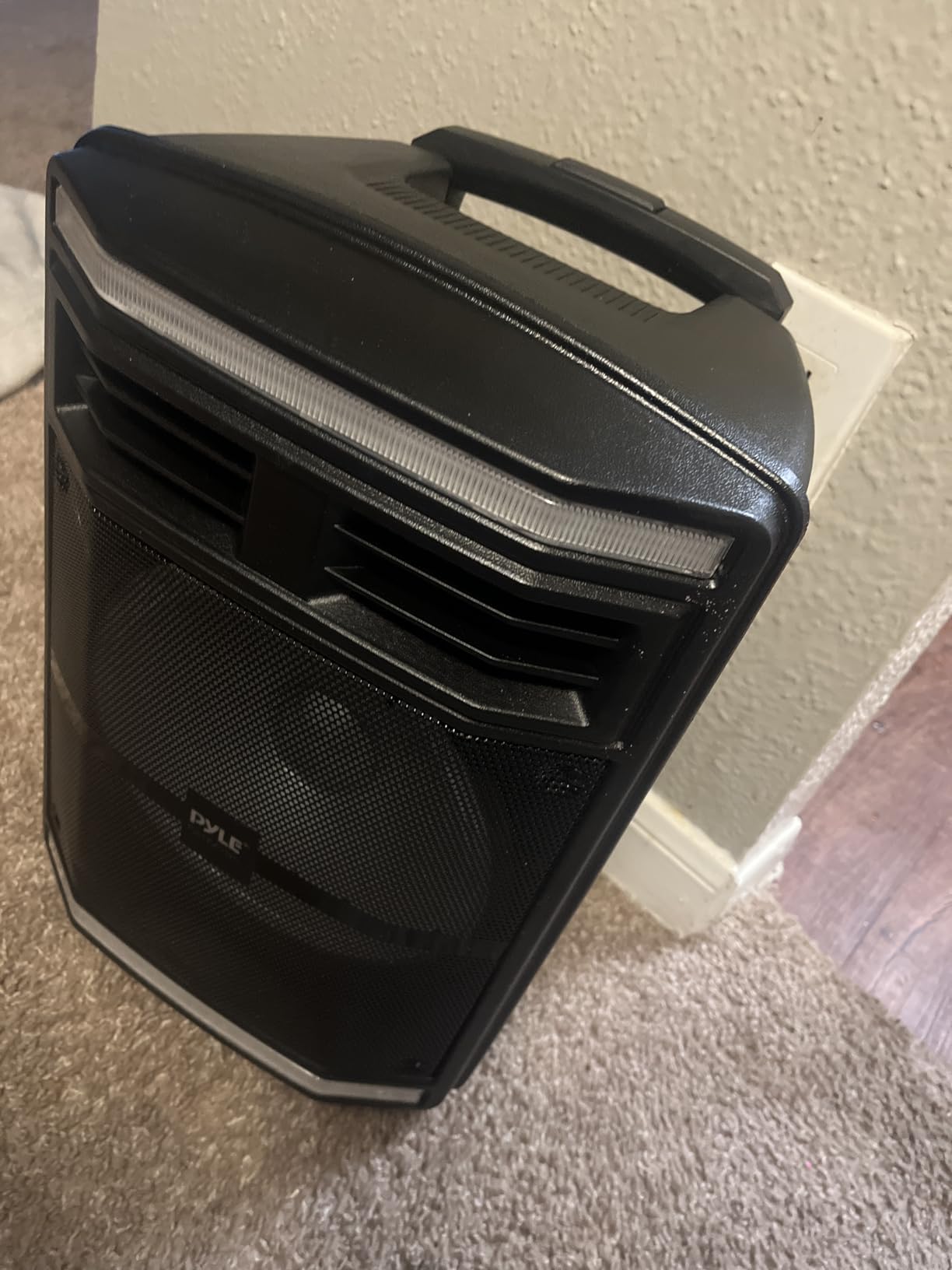 Pyle Portable Bluetooth PA Speaker System - 600W Bluetooth Speaker Portable PA System w/ Rechargeable Battery, Party Lights, MP3/USB SD Card Reader, Rolling Wheels - Pyle PPHP1044B customer photo 1