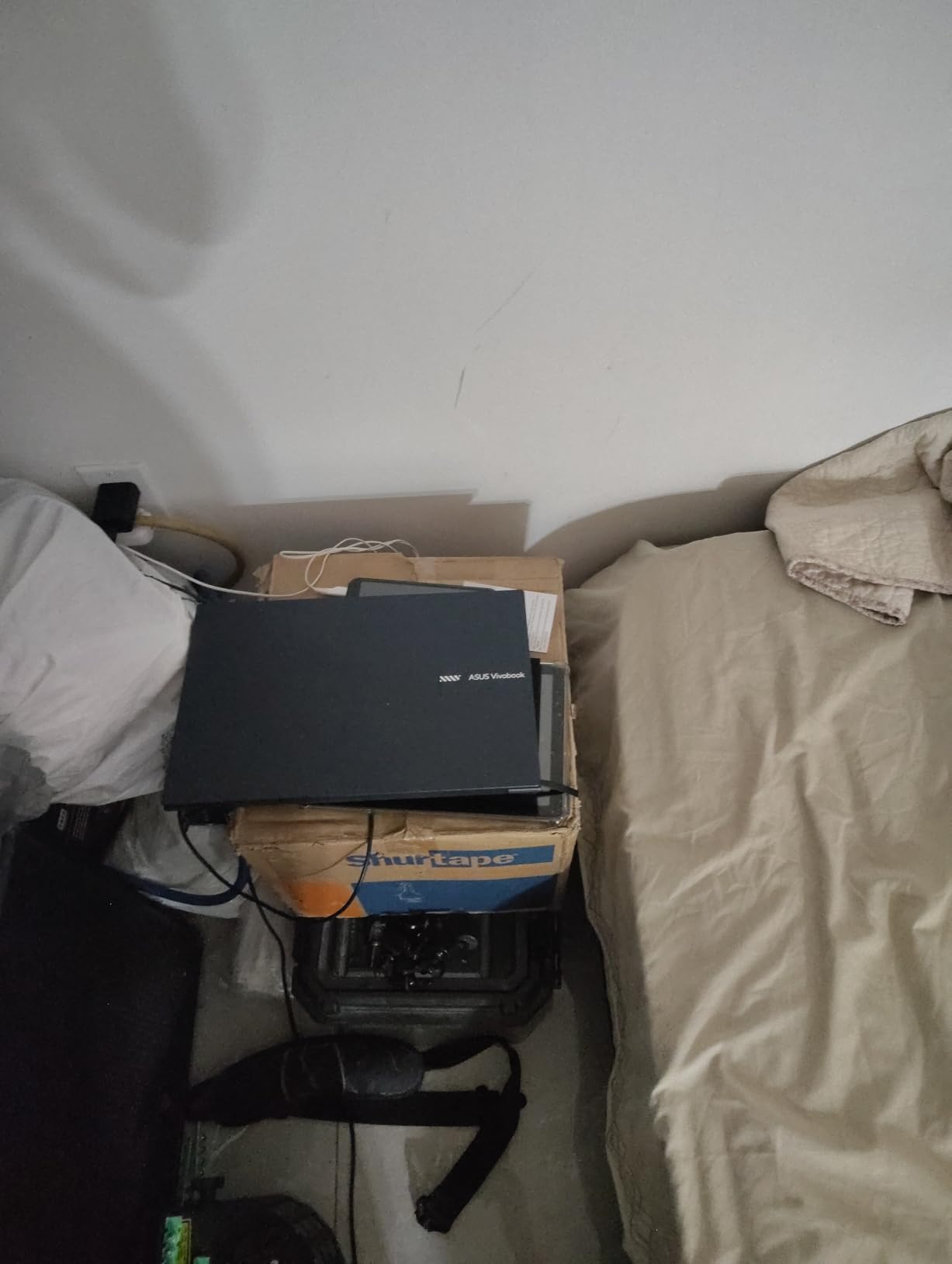 Apple MacBook Pro Late 2019 with 2.6GHz Intel Core i7 (16 inch, 16GB RAM, 512GB) Space Gray (Renewed) customer photo 1