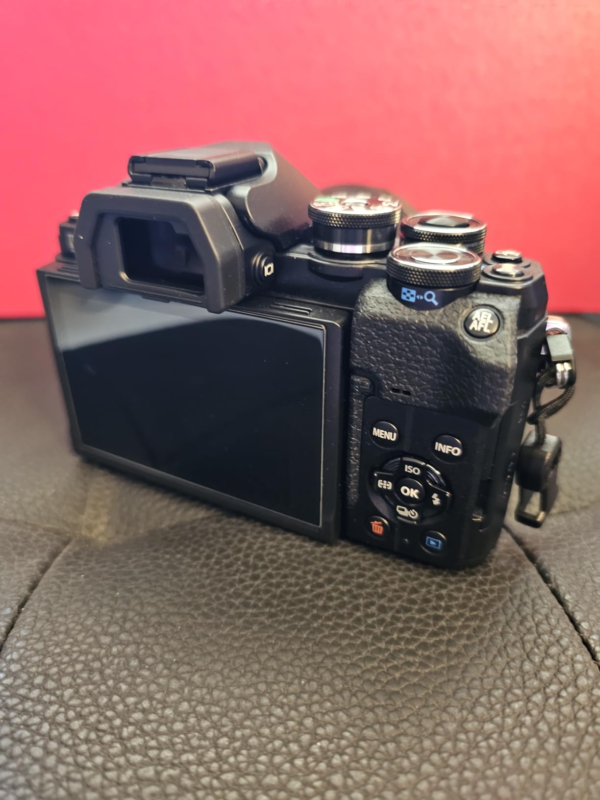 OM SYSTEM Olympus E-M10 Mark IV Silver Micro Four Thirds System Camera M.Zuiko Digital ED 14-42mm F3.5-5.6 EZ kit 20MP Sensor 5-Axis Image Stabilization 4K Video Wi-Fi customer photo 1
