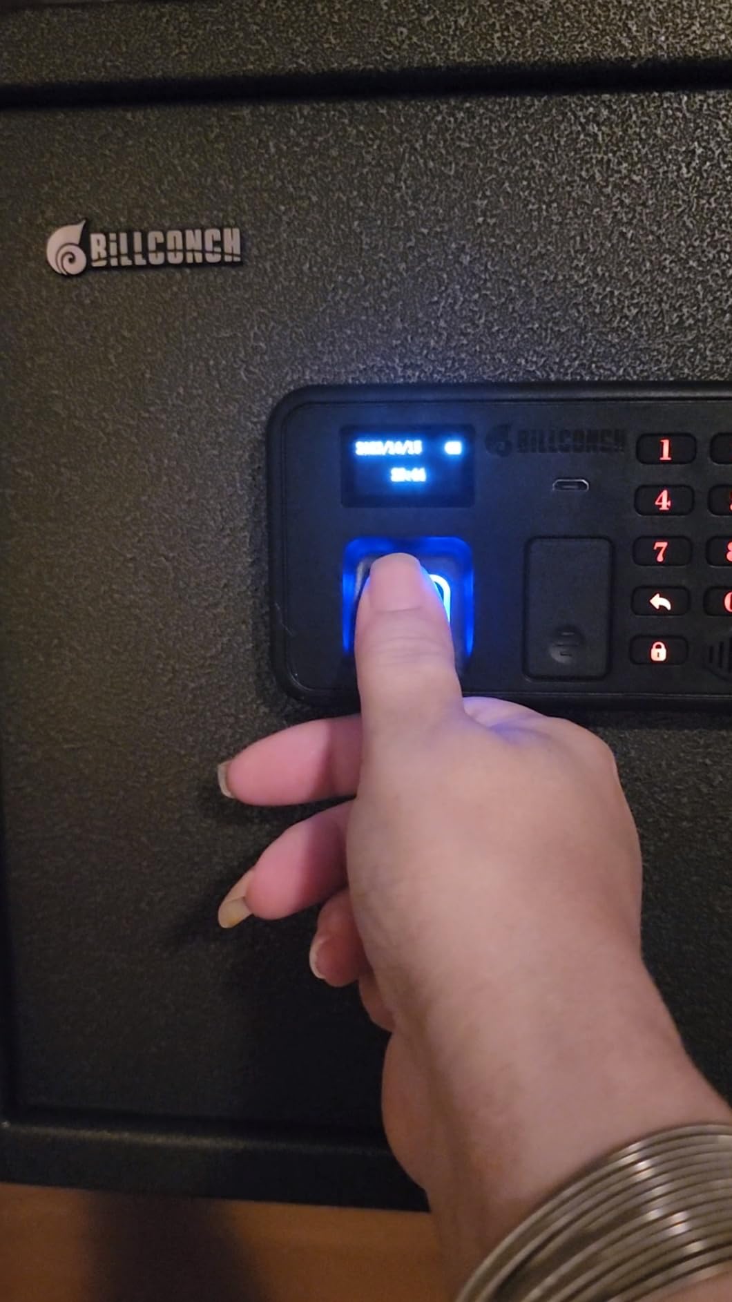 BILLCONCH Biometric Gun Safe for 6 Pistols, Large Handgun Safe for Home | 1.4 Cu Ft Safe for Documents customer photo 1