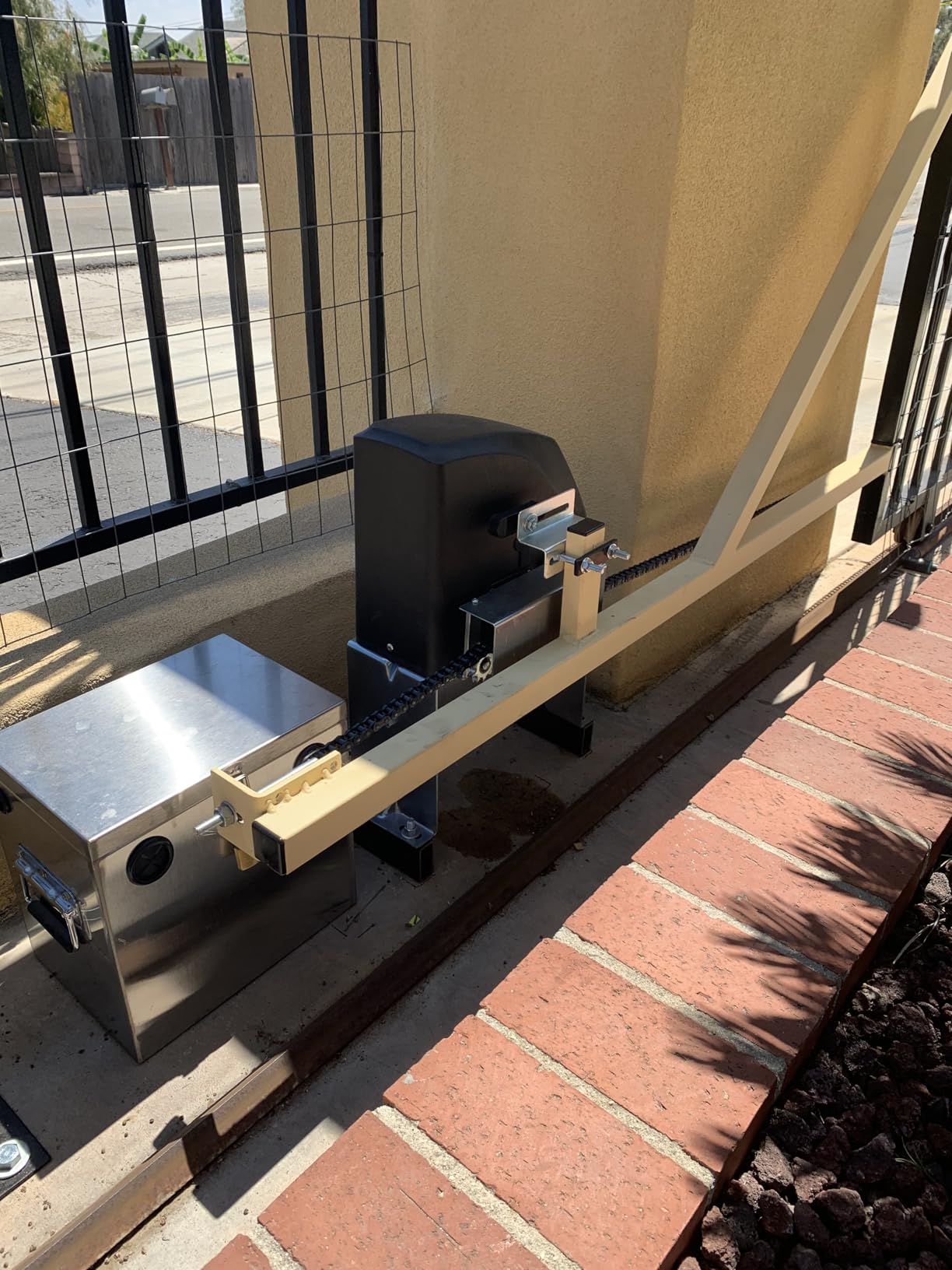 TOPENS DKC500S Solar Sliding Gate Opener Chain Drive Automatic Gate Motor for Heavy Driveway Slide Gates Up to 1300 Pounds, Battery Powered with Solar Panel Remote Control Kit customer photo 2
