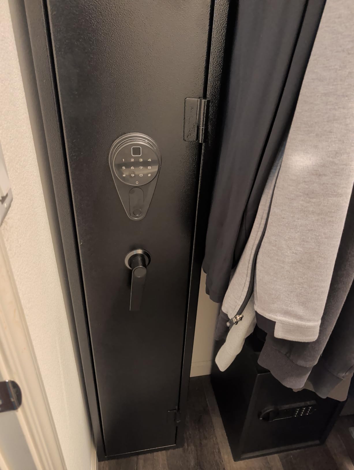 Kaer 4-5 Biometric Gun Safe, Gun Safe for Rifles and Pistols, Long Rifle Safe for Home with Fingerprint, Digital Keypad customer photo 1