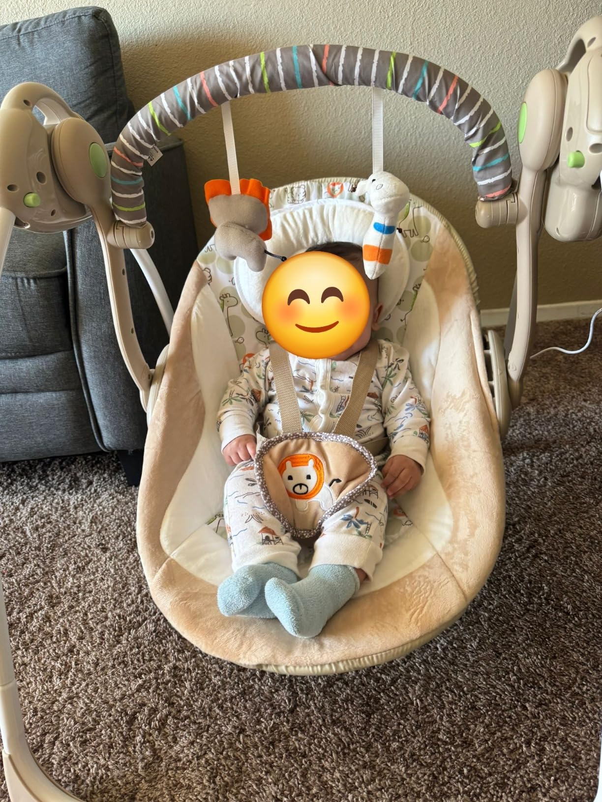 DUOMILEE Baby Electric Swing, Soothing Portable Swing with Intelligent Music Vibration Box, Comfort Swing for Infant Load Resistance: 6-25 lb, Applicable Object: 0-9 Months for Infants customer photo 2