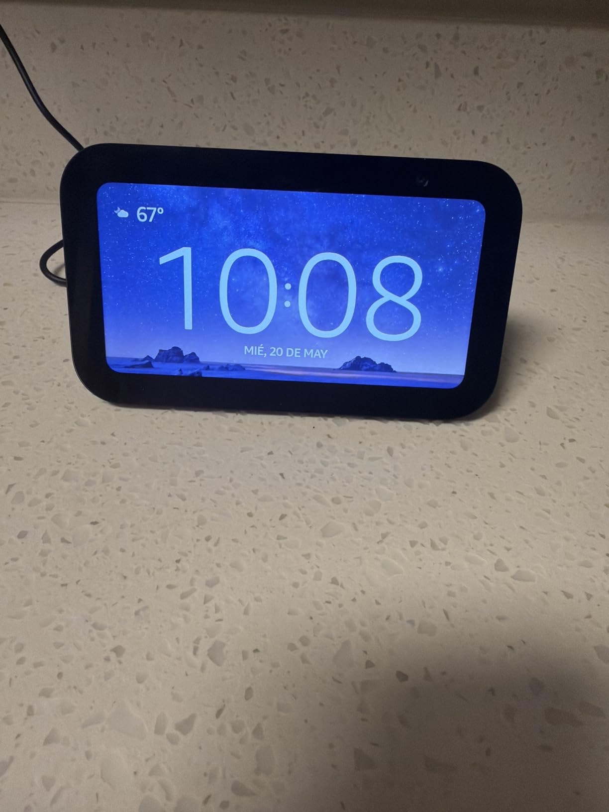 Amazon Echo Show 5 (newest model), Smart display, Designed for Alexa+, 2x the bass and clearer sound, Charcoal customer photo 2