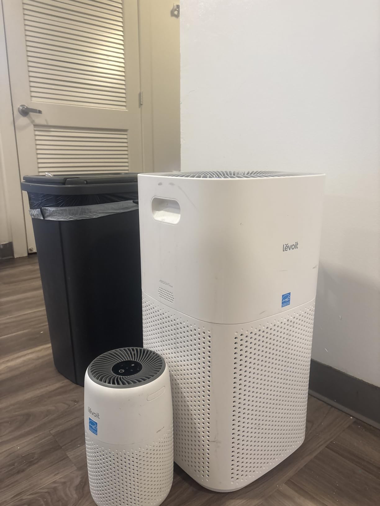 Levoit Air Purifiers for Home Large Room Up to 2933 Ft2 With HEPA Sleep Mode, AHAM VERIFIDE, Smart WIFI, PM2.5 Monitor, 3-in-1 Filter For Smoke, Pet Allergies, Dust, Alexa Control, Core 600S-P, White customer photo 1