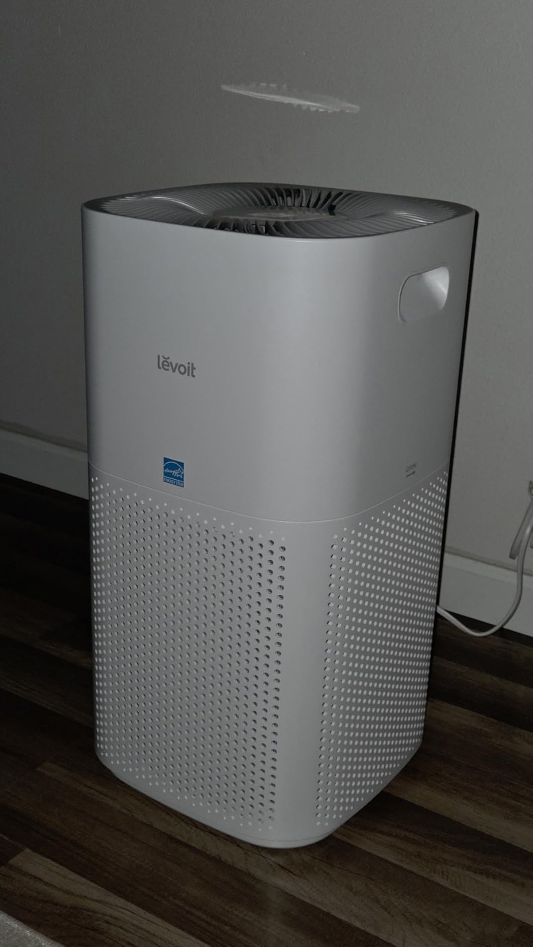 Levoit Air Purifiers for Home Large Room Up to 2933 Ft2 With HEPA Sleep Mode, AHAM VERIFIDE, Smart WIFI, PM2.5 Monitor, 3-in-1 Filter For Smoke, Pet Allergies, Dust, Alexa Control, Core 600S-P, White customer photo 2
