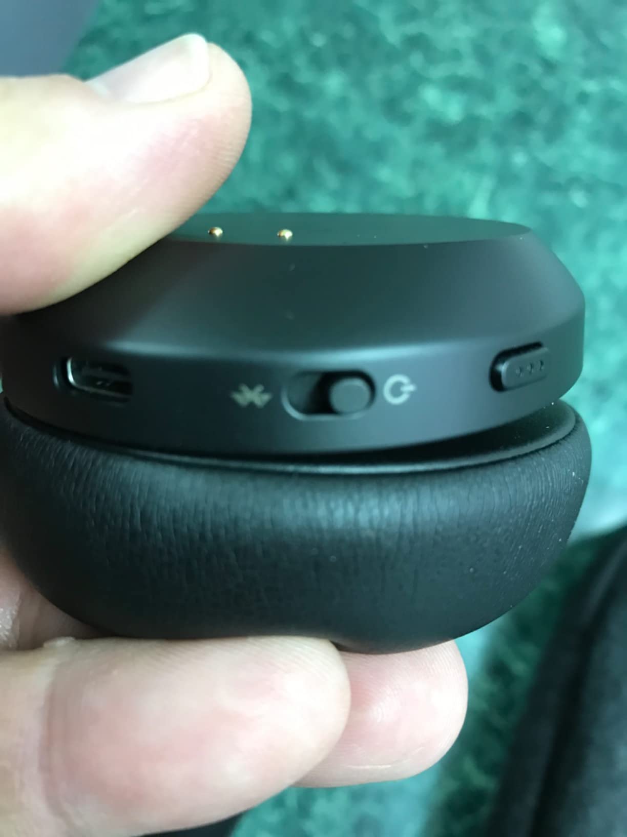 Evolve2 75 PC Wireless Headset with 8-Microphone Technology - Dual Foam Stereo Headphones with Adjustable Advanced Active Noise Cancelling, USB-C Bluetooth Adapter and UC Compatibility - Black customer photo 2