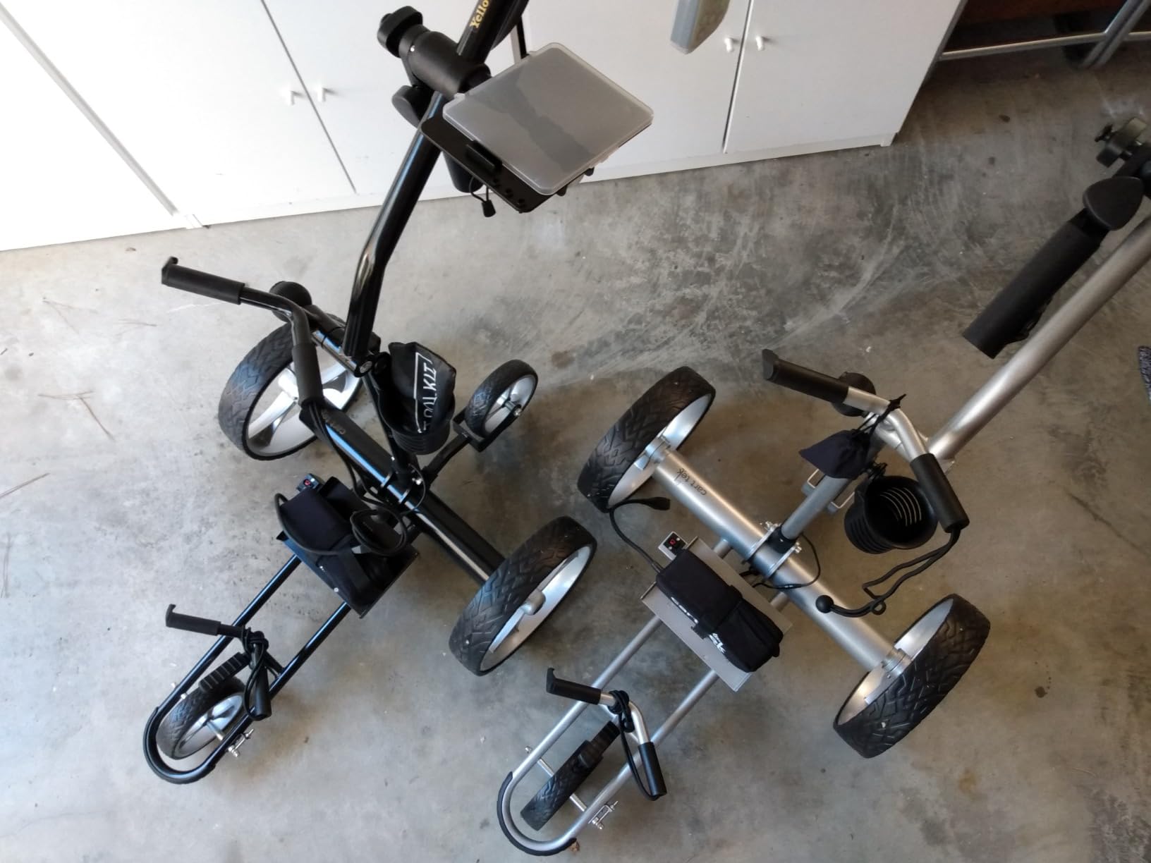 Electric Golf Push Cart with Remote Control, Rugged Steel Frame, Dual Quiet Motors, 10.4 AH Lithium-Ion Battery, Easy to use Electric Golf cart The Yellowstone customer photo 1
