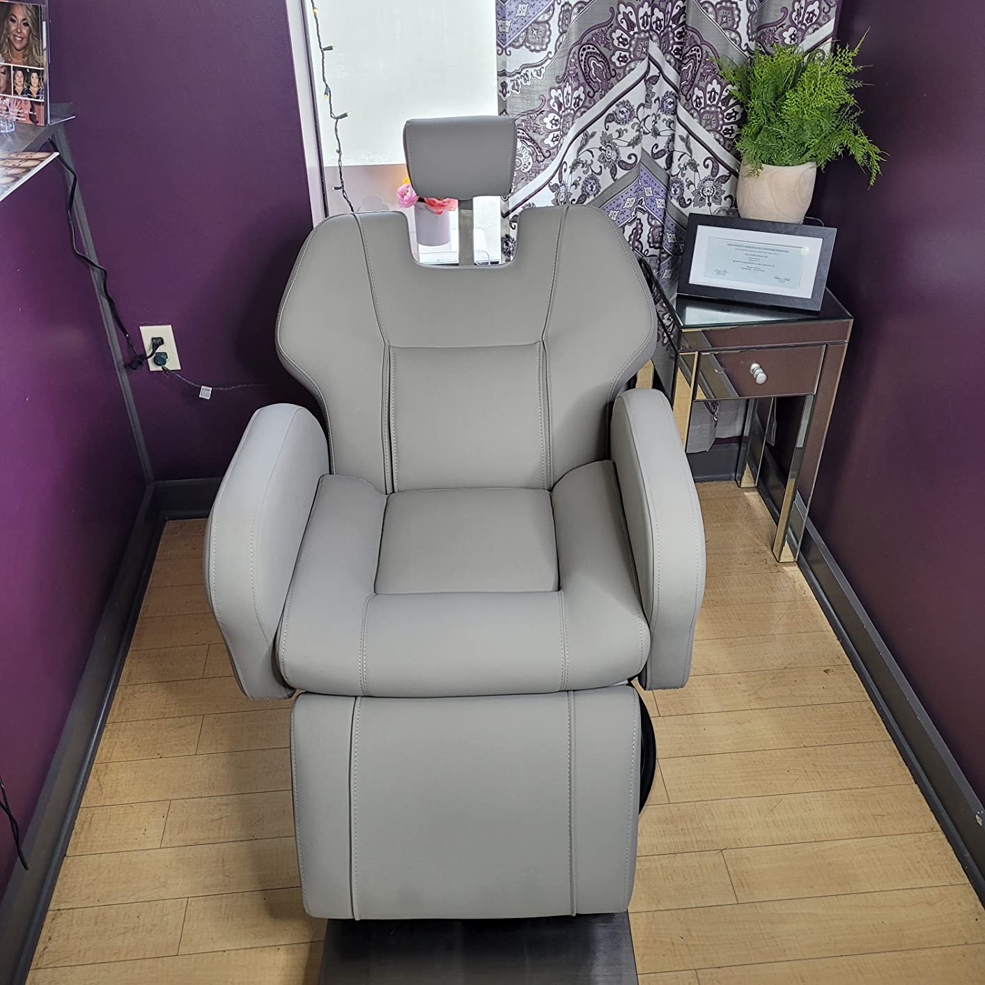 Heavy Duty Reclining Barber Chair - Grey Hydraulic Salon Chair for Facials, Lash Extensions, Tattoo & Braiding - 165° Recline with Leg Rest, Stainless Steel Base customer photo 1