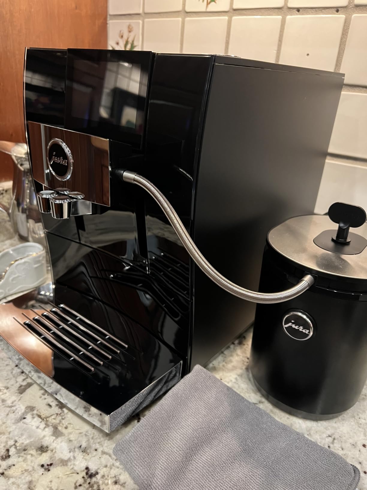 Jura Z10 Diamond Black Automatic Coffee Machine customer photo 2