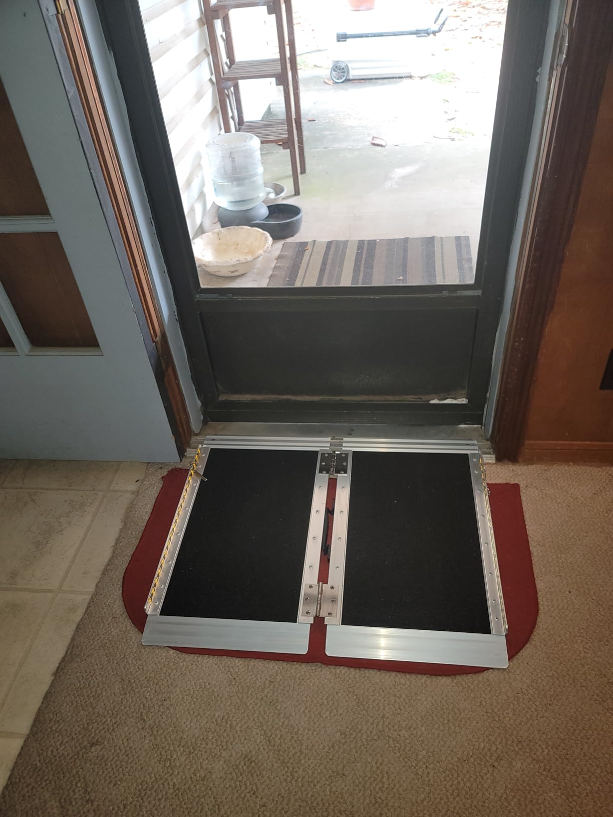FACHNUO 2 Feet Portable Wheelchair Ramp, Non-Skid Aluminum Handicap Ramps with Handle, Folding Threshold Wheel Chair Ramp for Home Steps, Stairs, Entry, Doorways, Applicable Height 2-6 inches customer photo 2
