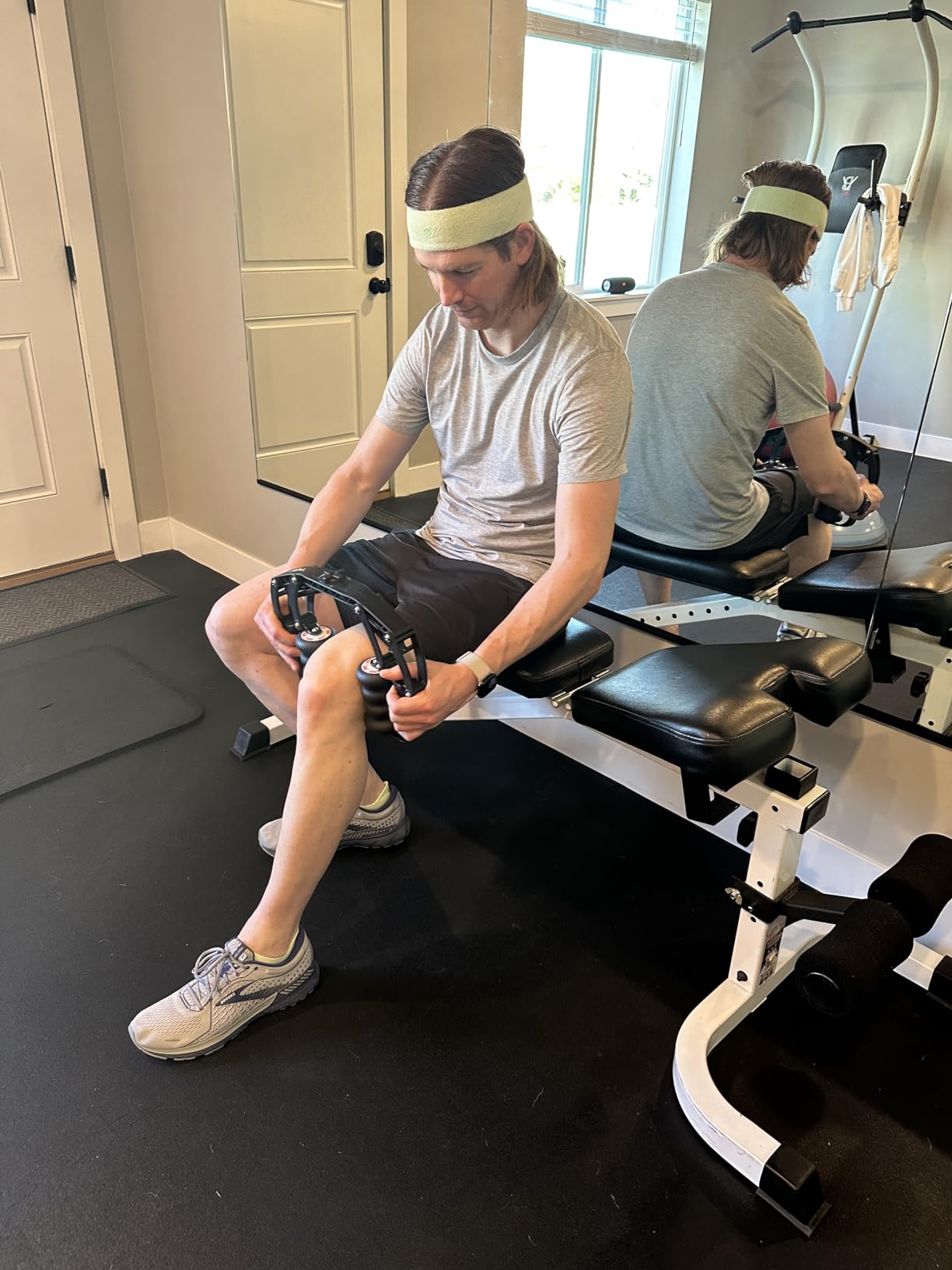 ROLL Recovery R8 Plus (Alpine White) - Deep Tissue Massage Roller customer photo 2