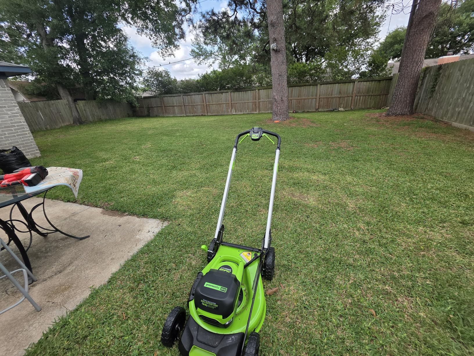 Greenworks 60V 21 in Self-Propelled Lawn Mower, (2) 4.0 Ah Battery Kit customer photo 1
