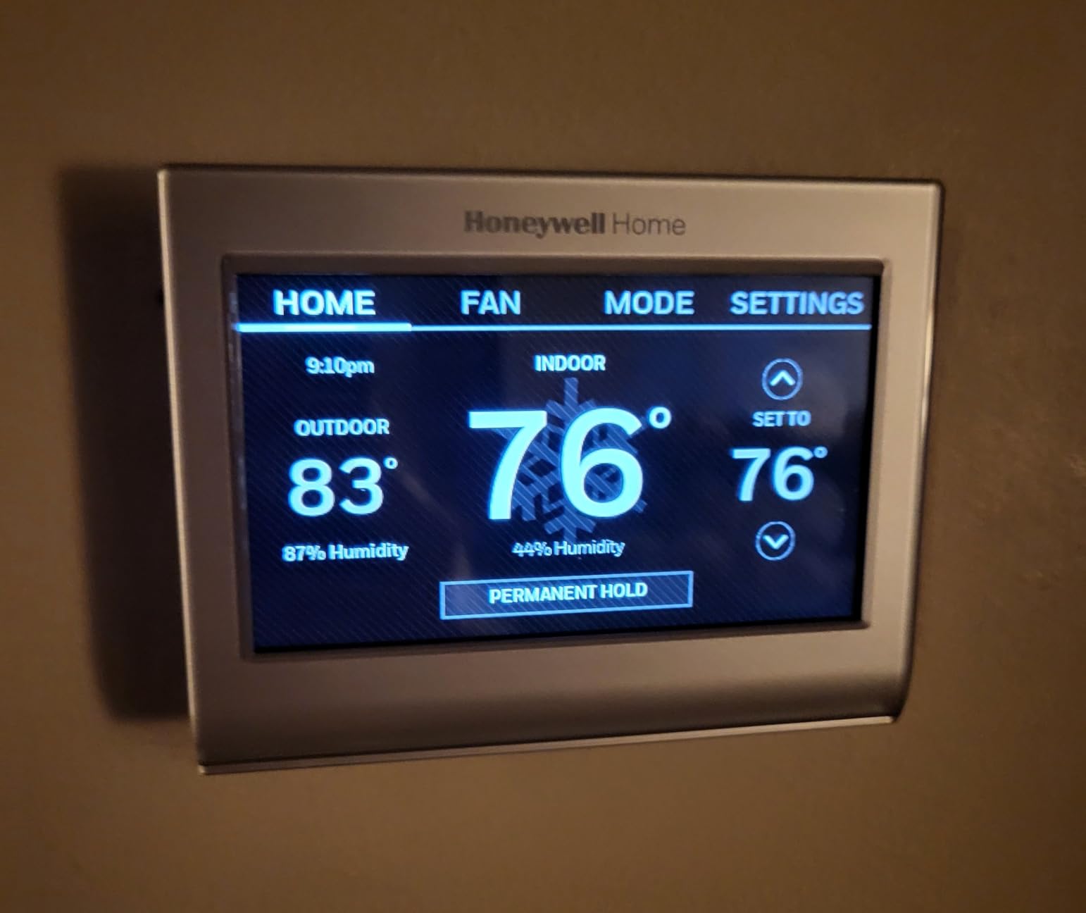 Honeywell Home RTH9600WF Smart Color Thermostat ENERGY STAR Wi-Fi Programmable Touchscreen Alexa Ready - C-Wire Required customer photo 1