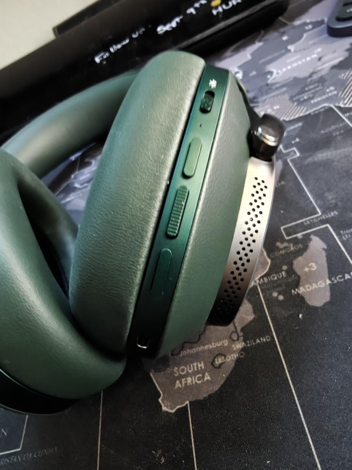 Bowers & Wilkins Px8 Over-Ear Headphones Wireless Bluetooth Noise Cancelling, Luxurious Materials, 30-Hour Battery Life, 15-Min Quick Charging, Black customer photo 2