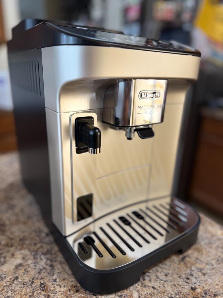 De'Longhi Magnifica Evo Automatic Espresso & Coffee Machine with Auto Milk Frother, Built-in Grinder & Auto-Clean Function - For Latte, Cappuccino, Americano, Iced Coffee, ECAM29084SB, Silver customer photo 1