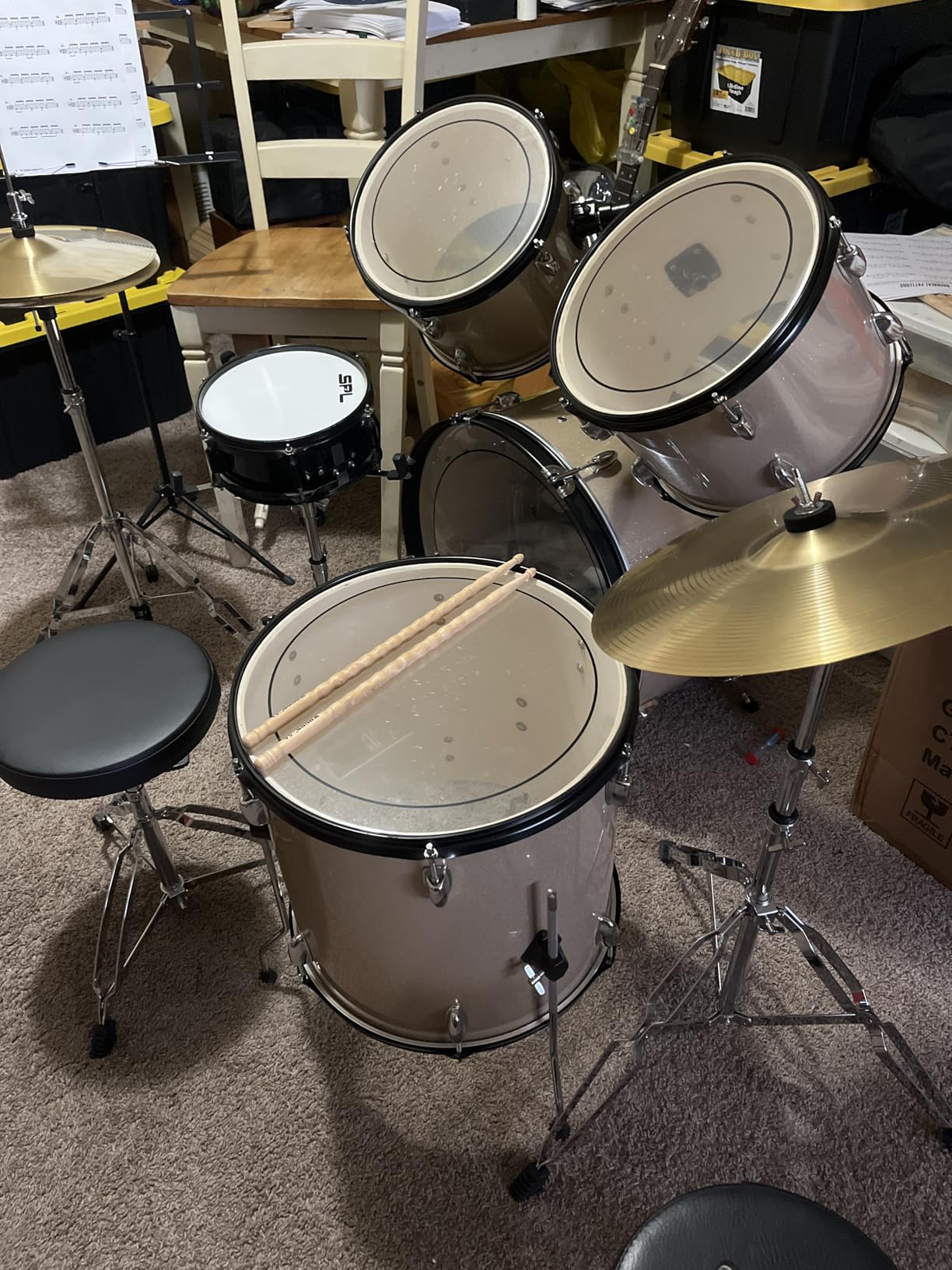 Ktaxon 22 Inch Adult Drum Set, 5-Piece Full-Size Drums Kit with Cymbal Stands, Hi-hat Stand, Sticks, Drum Pedal, Stool & Floor Tom for Beginner Teens Student (Black) customer photo 1